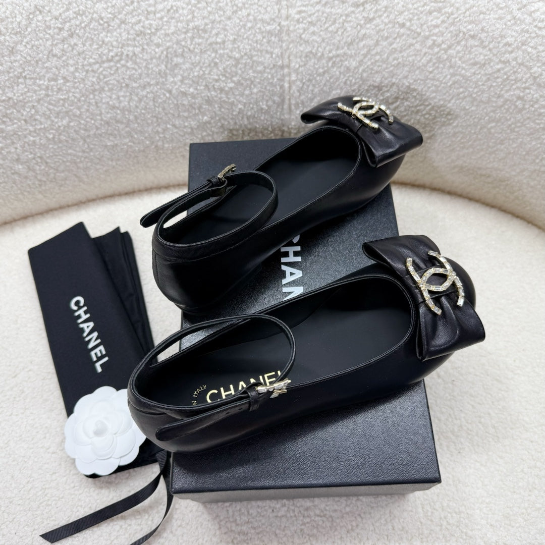 MARY JANE SHOES IN BLACK LAMBSKIN