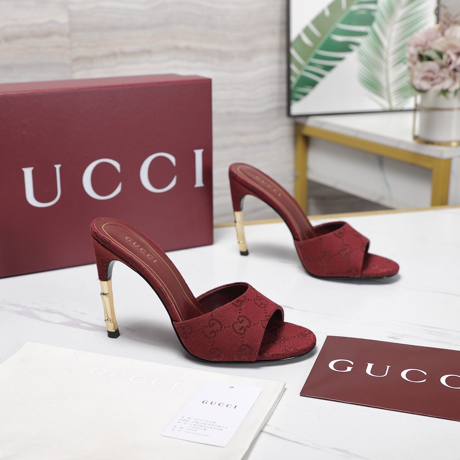 GG 26s Slide 10.5 With Bamboo Motif Red Canvas 961217