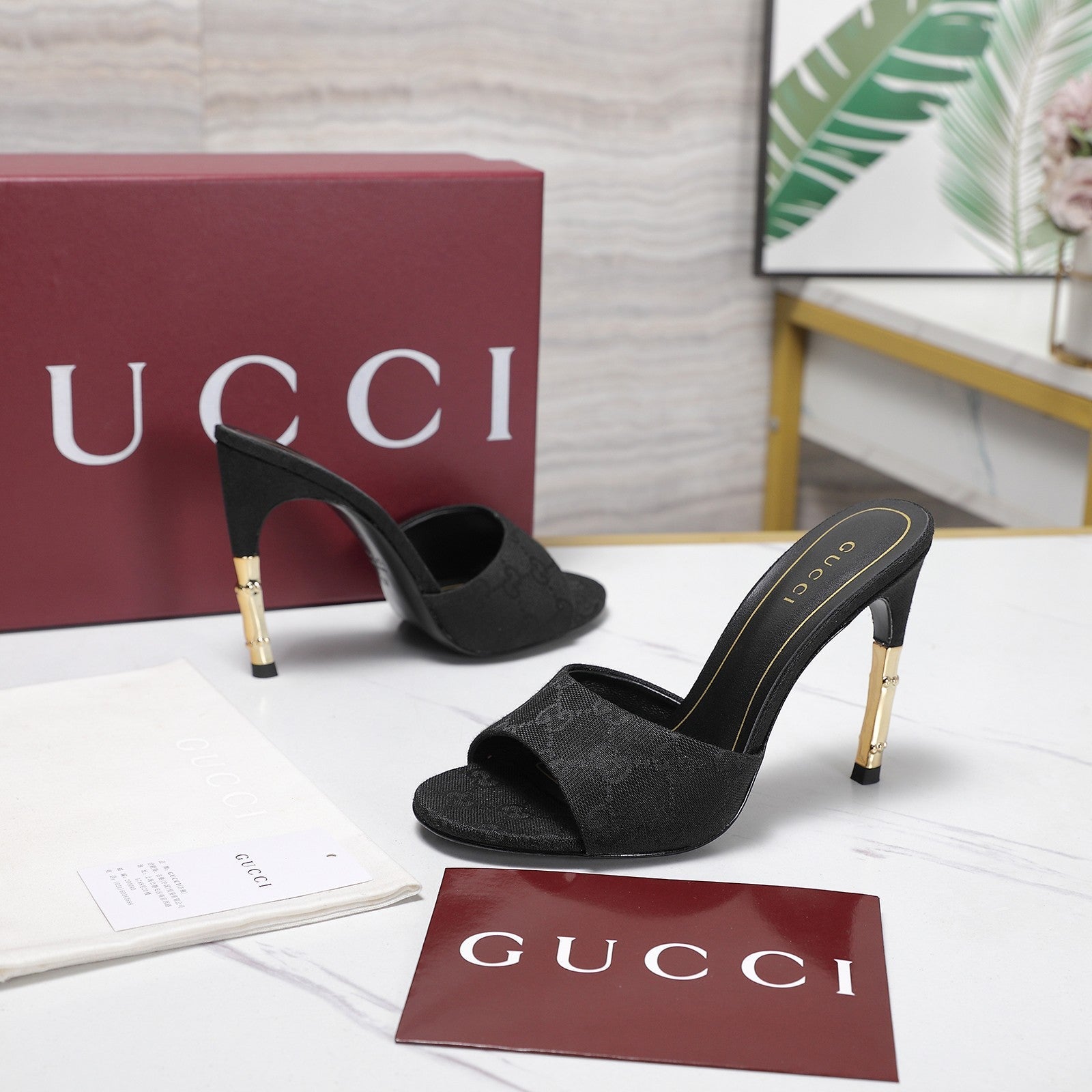 GG 26s Slide 10.5 With Bamboo Motif Black Canvas 961219