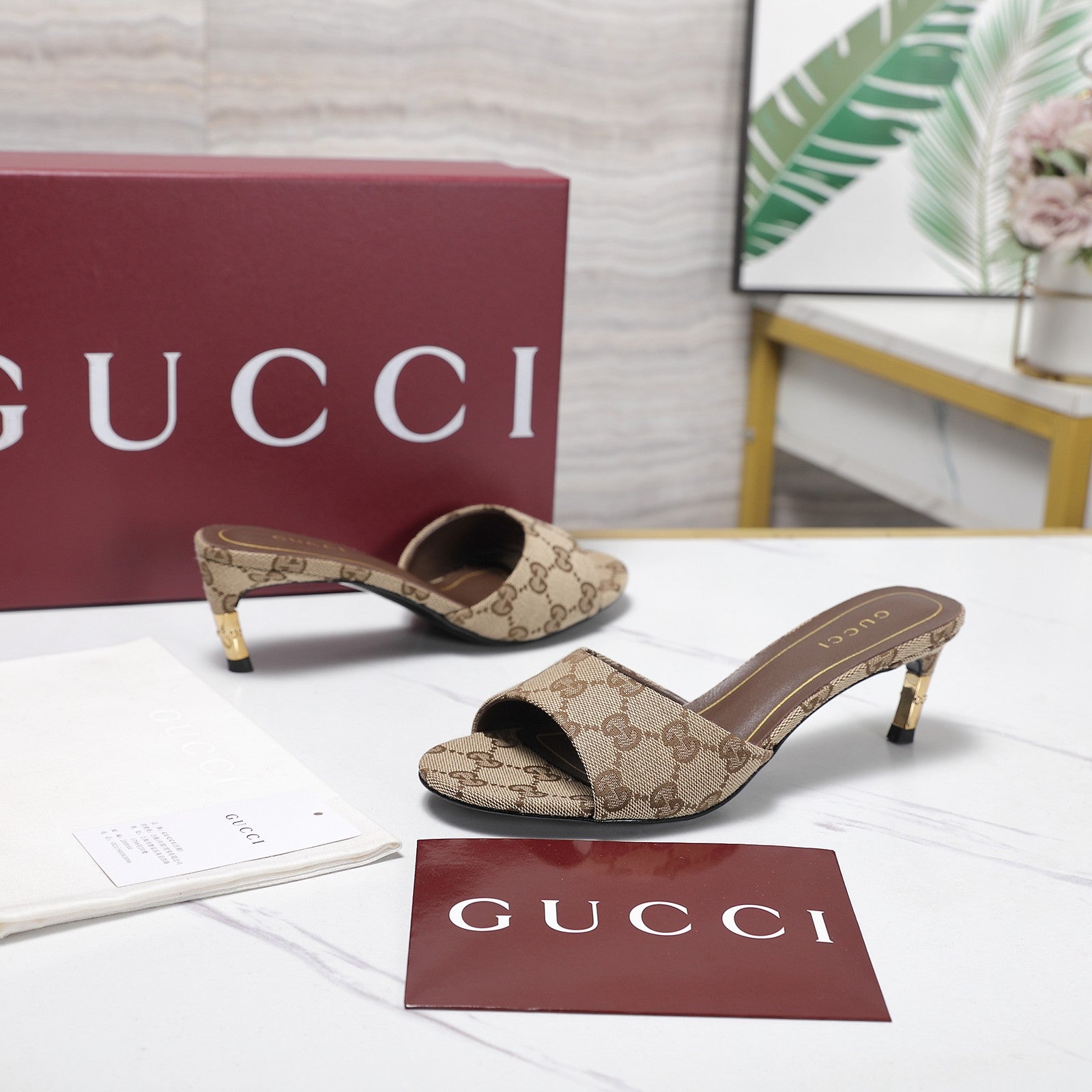 GG 26s Slide 5.5 With Bamboo Motif Beige Canvas 961223