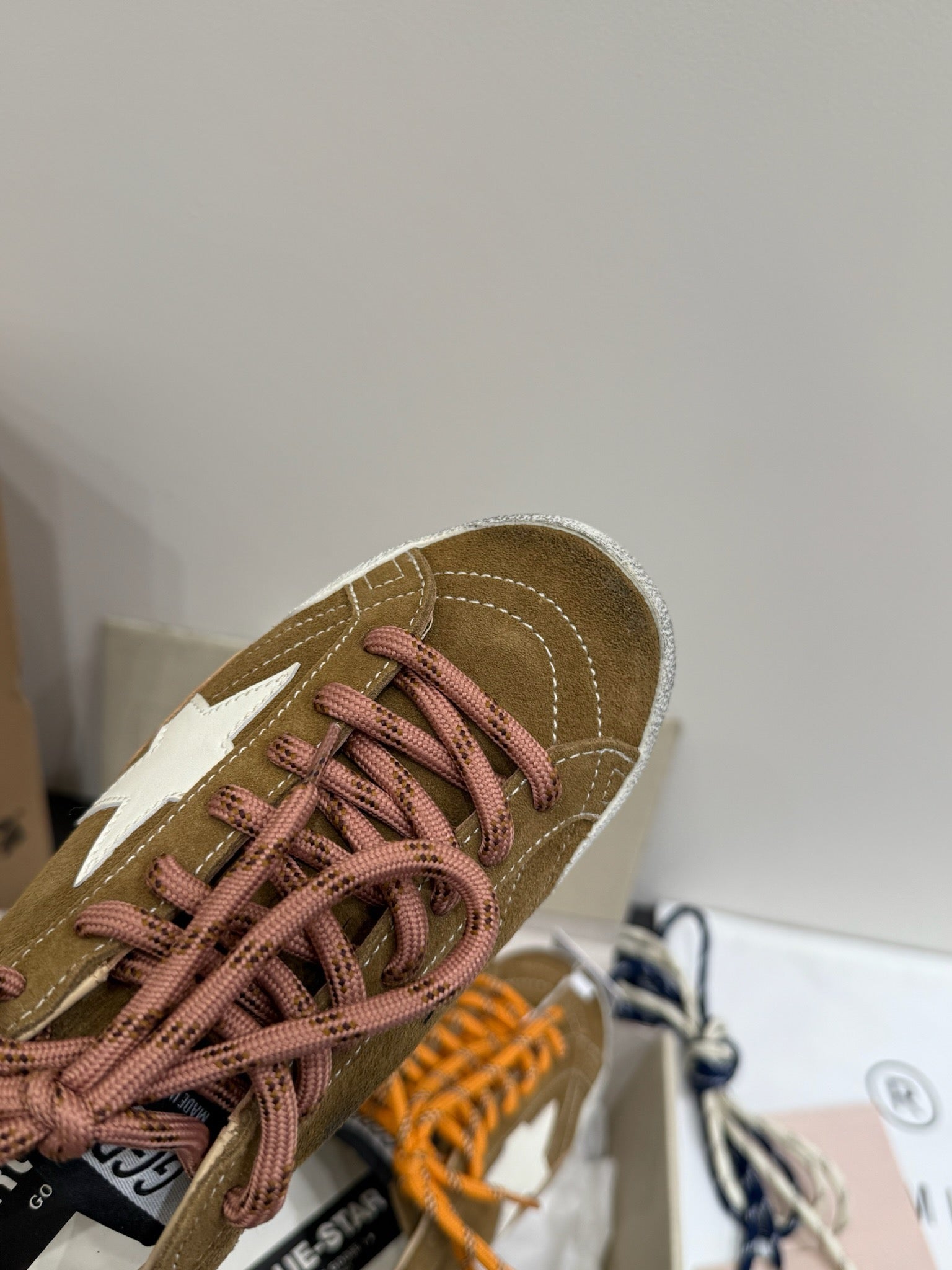 DC 25 Golden Goos Superstar Trainers Brown Cowhide & Rubber 334966