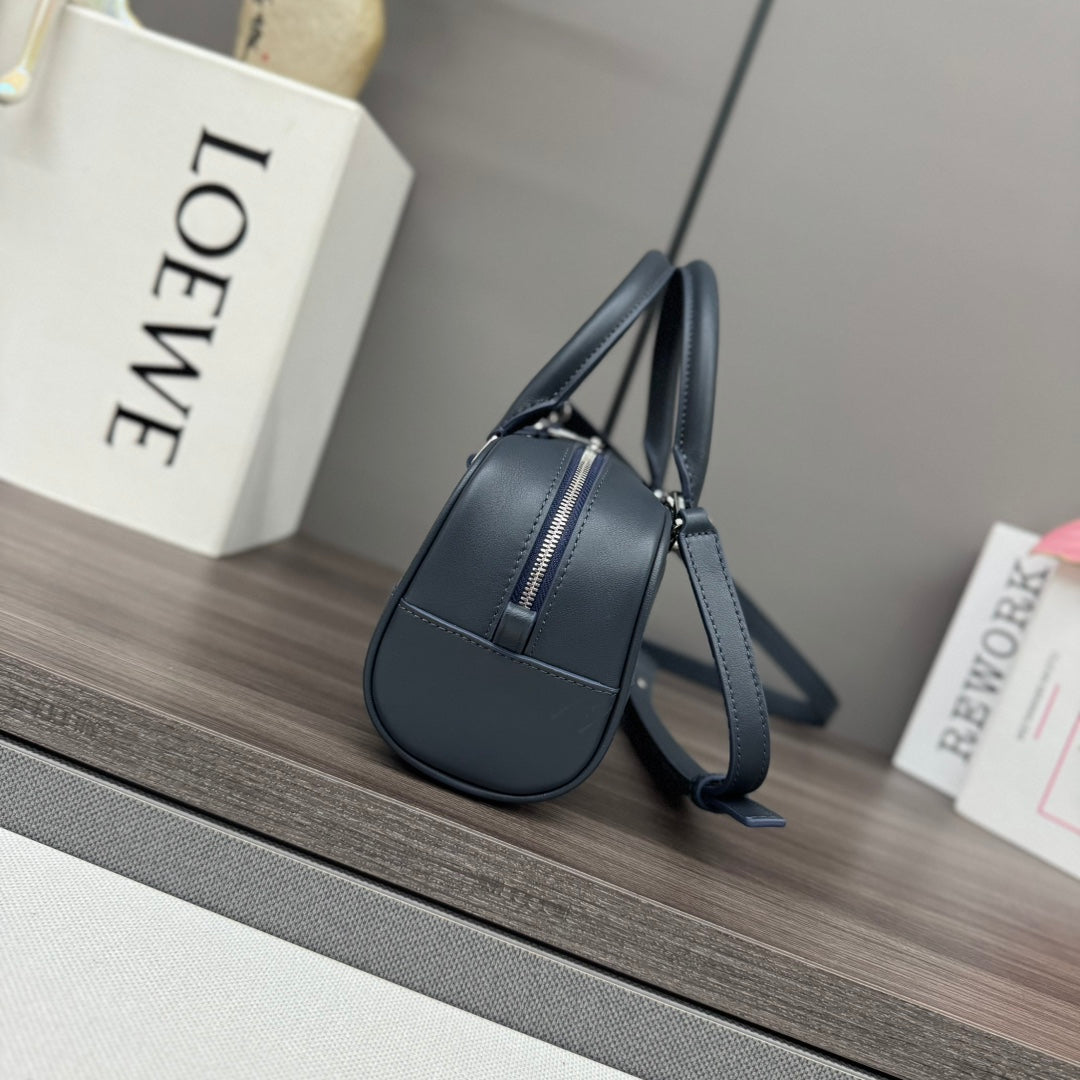 Loewe Amazona 23 Cropped Bag Black - Gray Shiny Calfskin