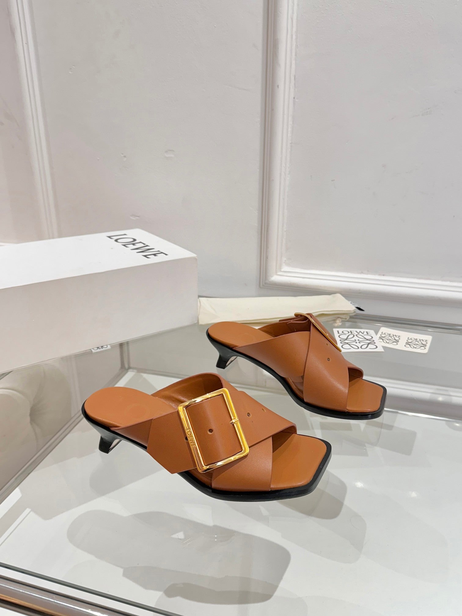 Loewe Petal Buckle Sandals Tan Brown Leather 881323