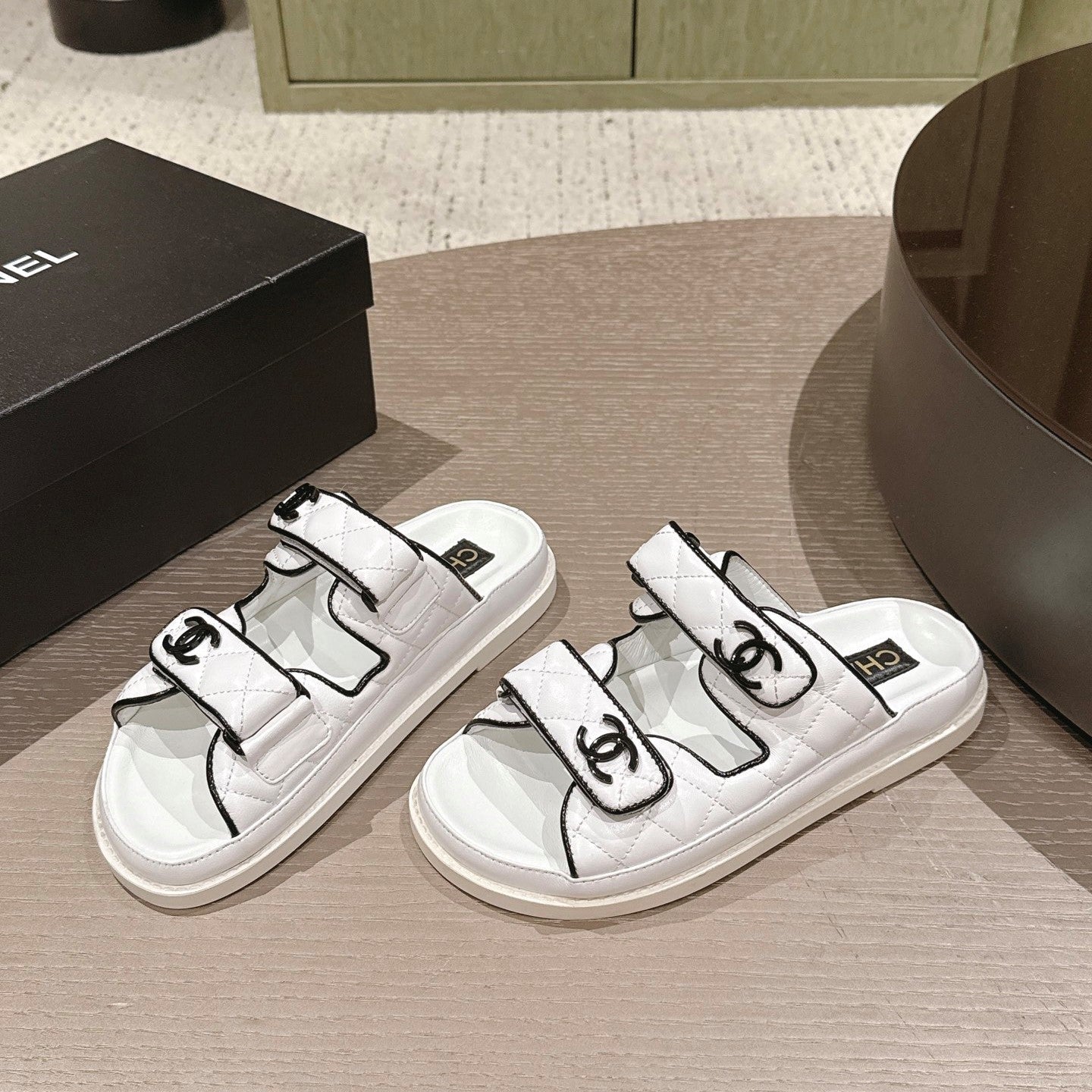 CC 26s Dad Sandal Mule White Black Lambskin 762926