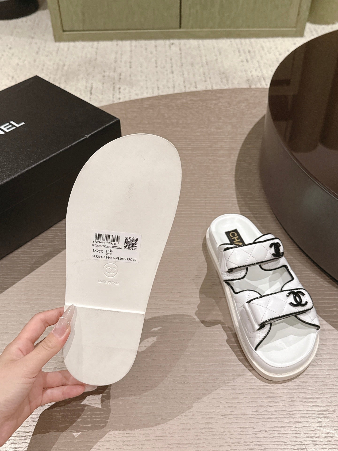 CC 26s Dad Sandal Mule White Black Lambskin 762926