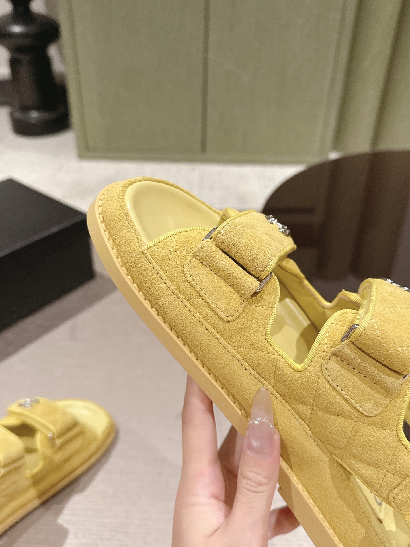 CC 26s Dad Sandal Light Yellow Suede 762930