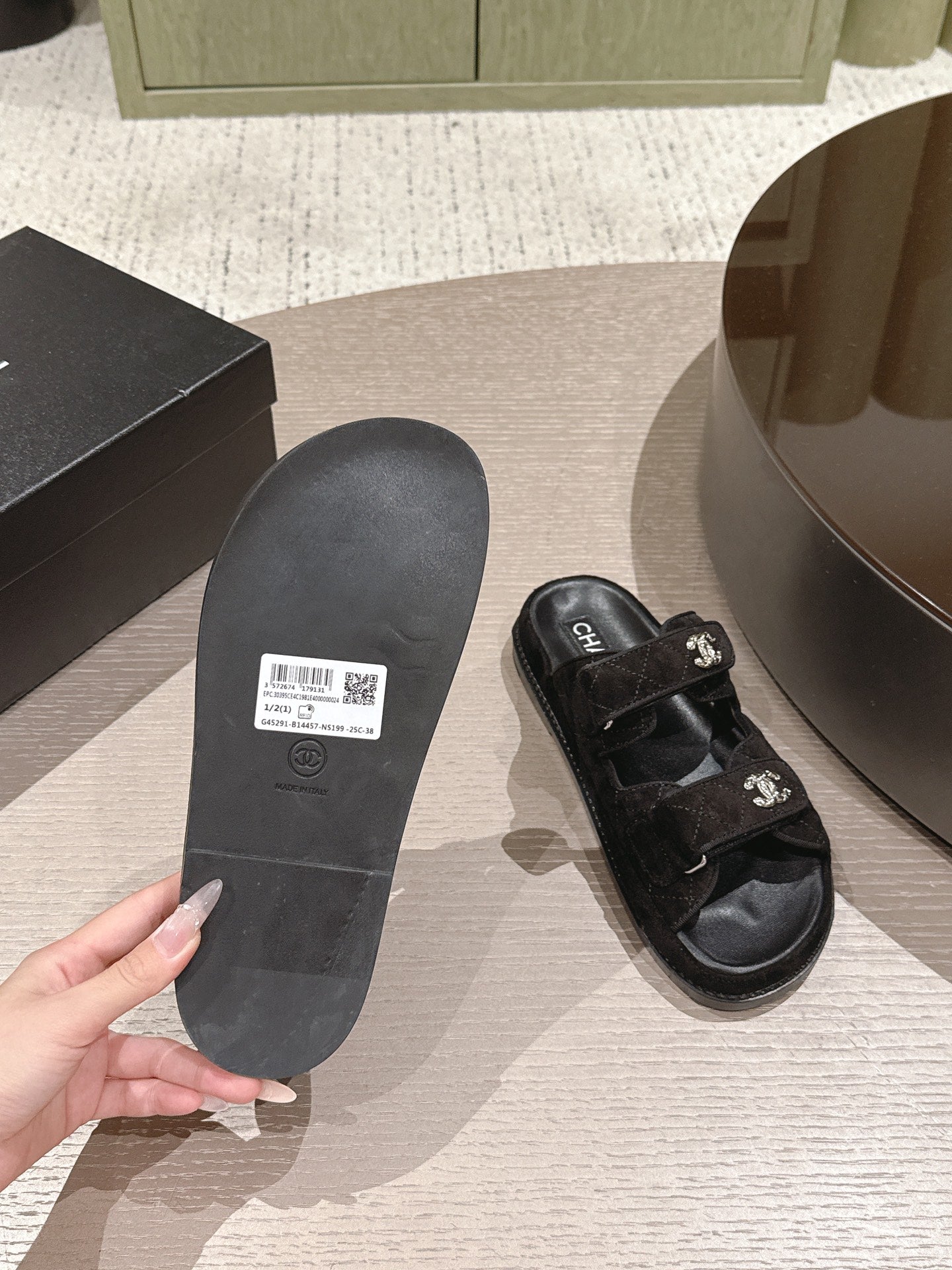 CC 26s Dad Sandal Mule Black Suede 762936