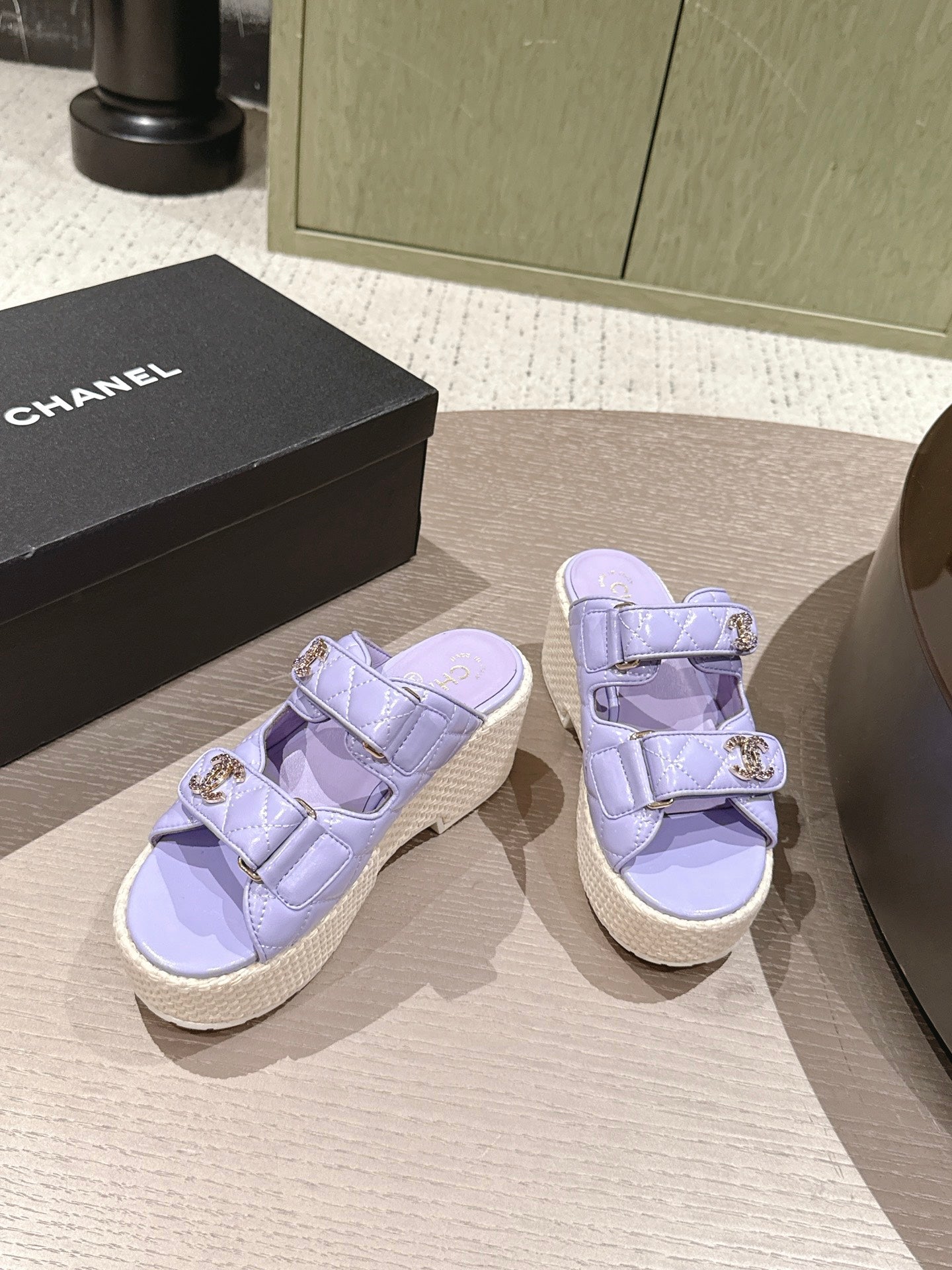 CC 26s Dad Platform Sandal Mule Light Purple Sheepskin 762872