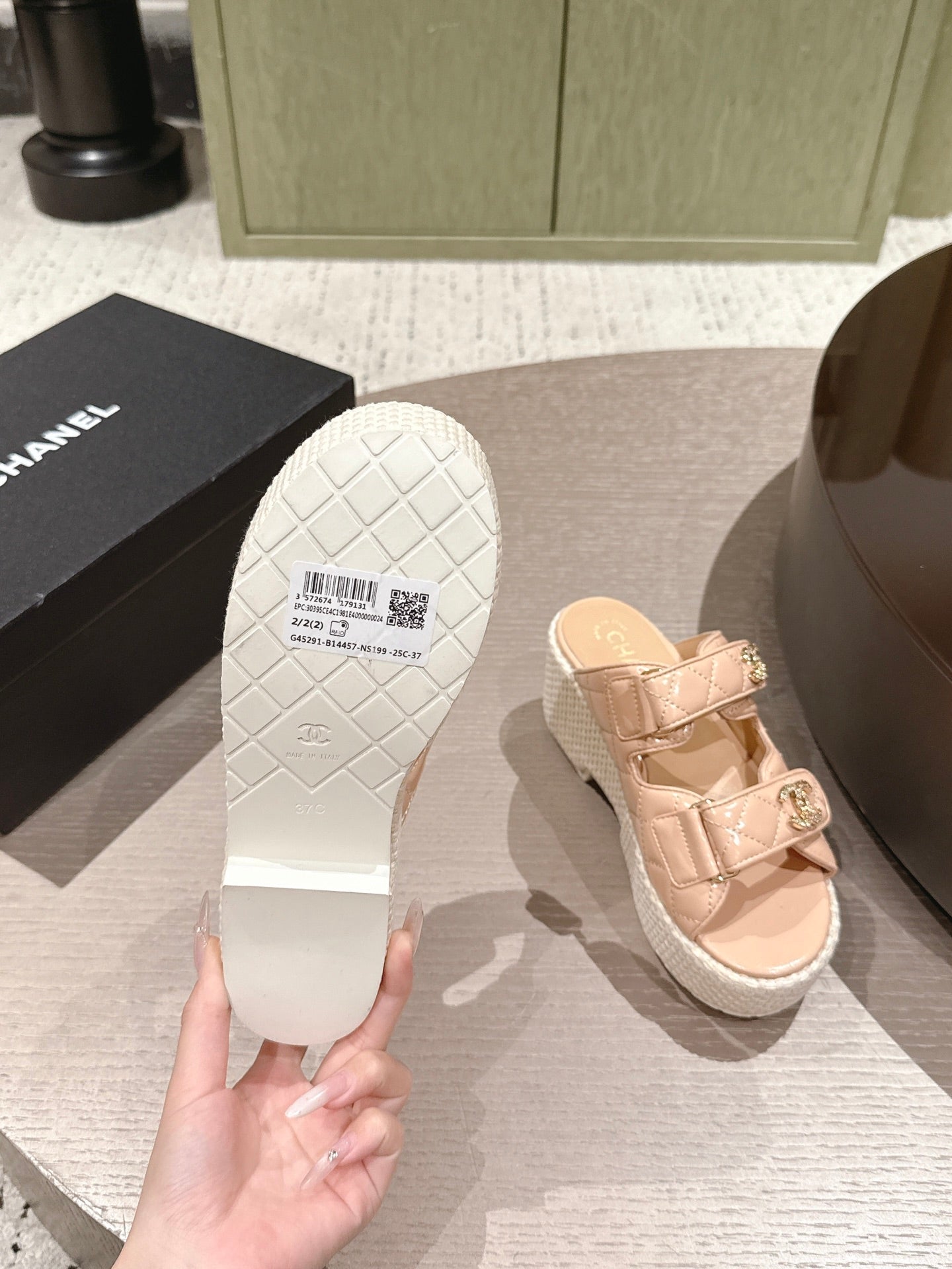 CC 26s Dad Platform Sandal Mule Beige Sheepskin 762875
