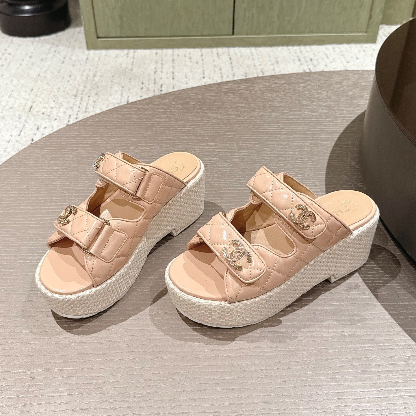 CC 26s Dad Platform Sandal Mule Beige Sheepskin 762875