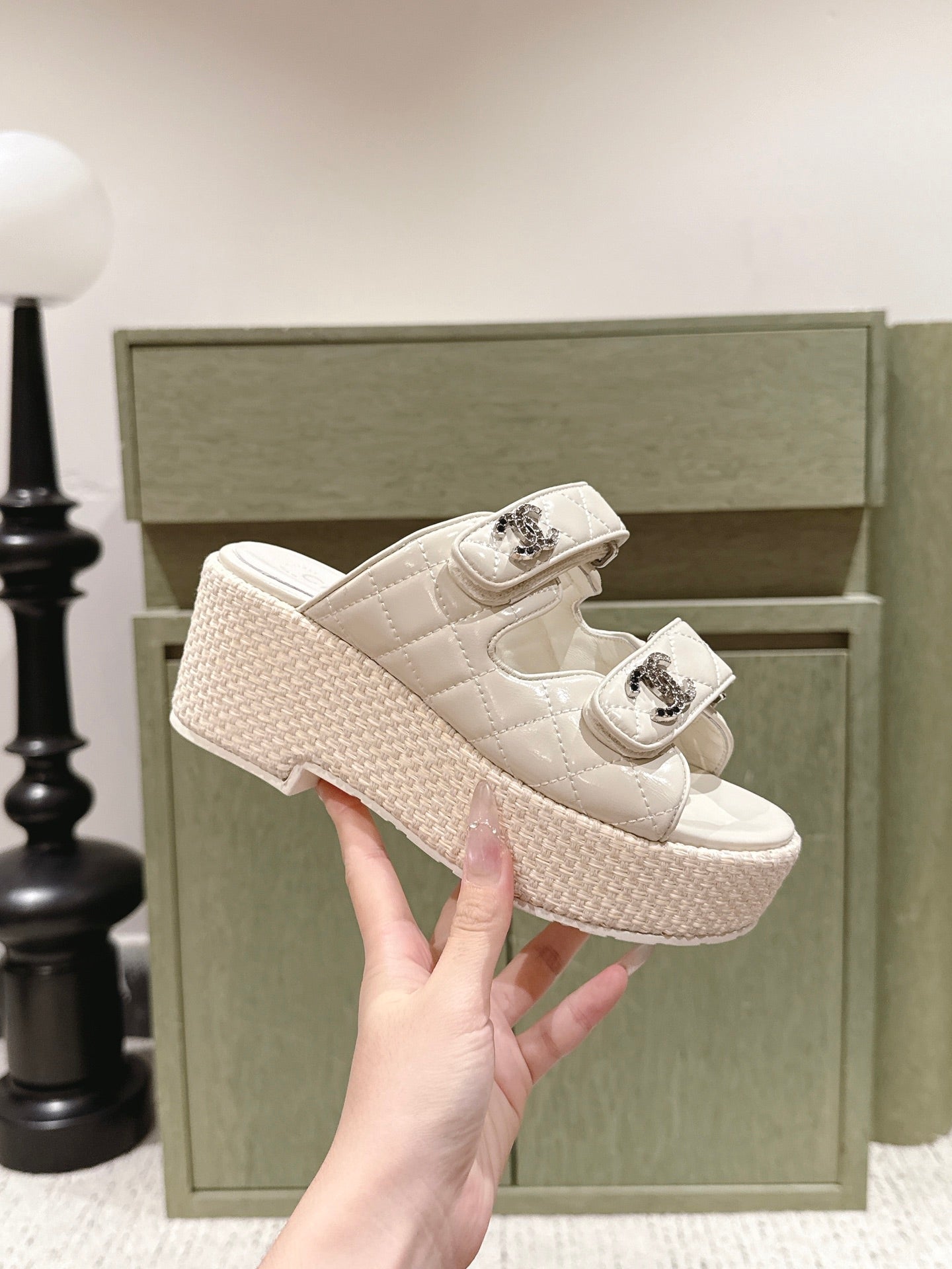 CC 26s Dad Platform Sandal Mule White Sheepskin 762876
