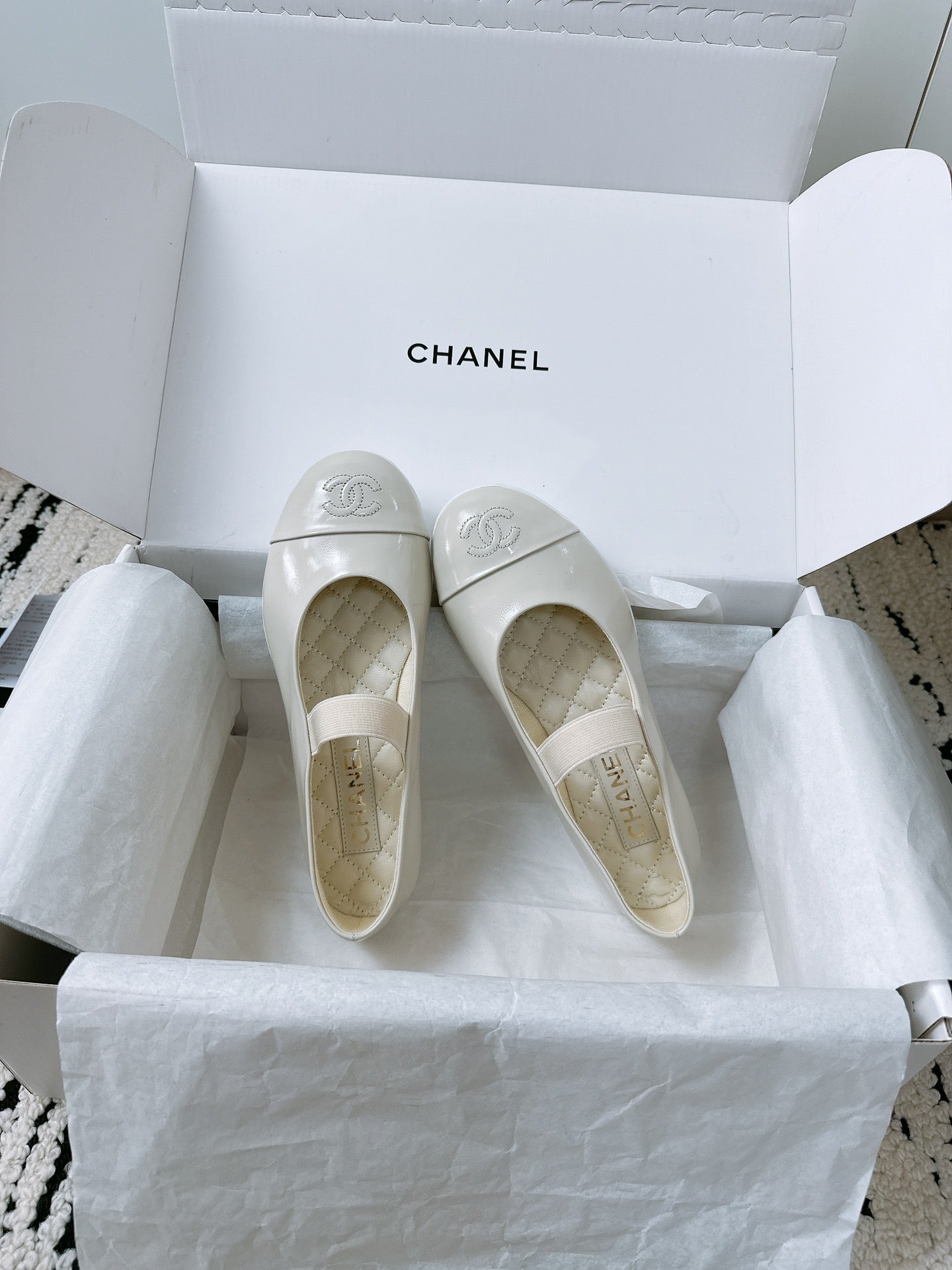 CC Mary Janes 15mm In White Patent Leather 144722