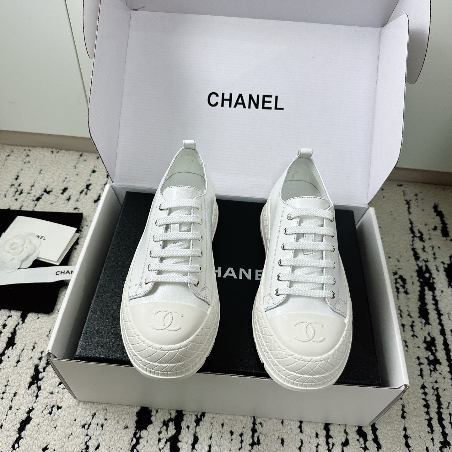 CC Platform Sneakers White Rubber Leather 696670