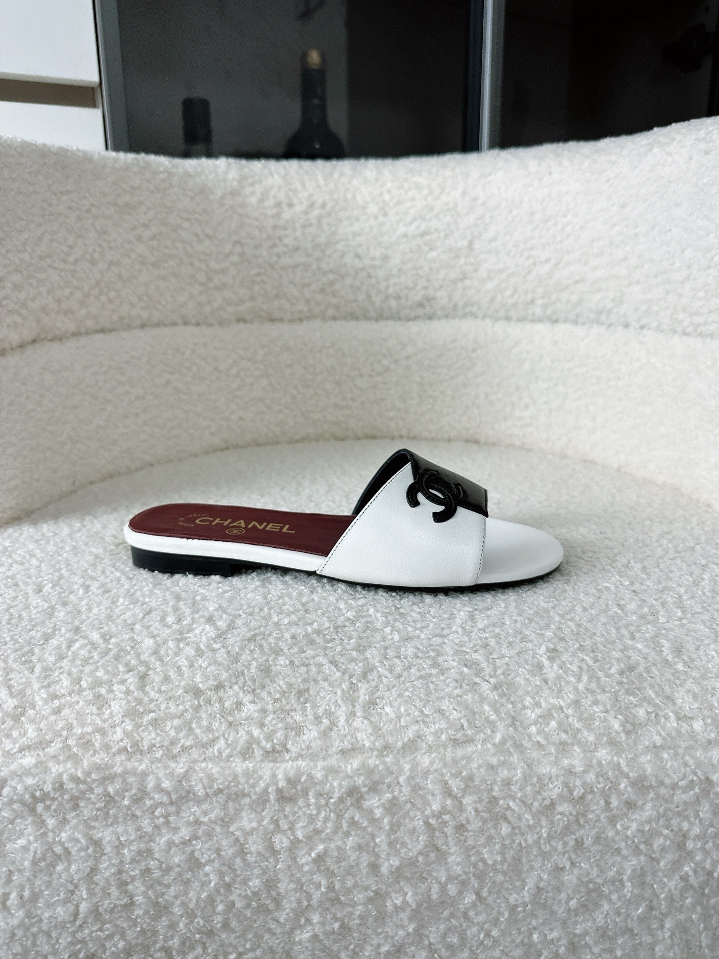 CC Cruise 2025/26 Flat Mules Black White Lambskin
