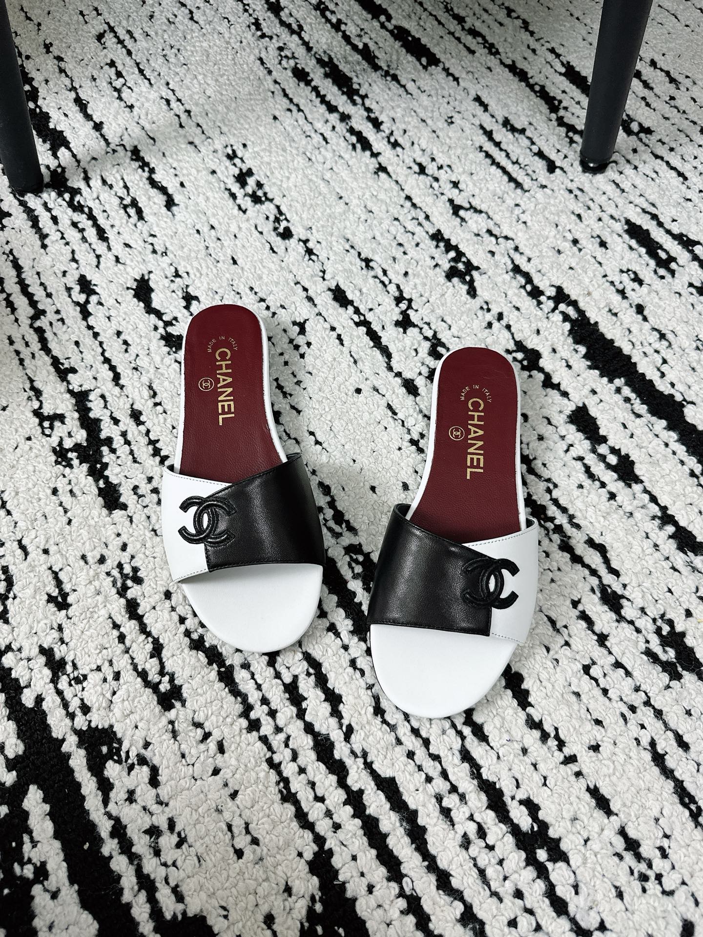 CC Cruise 2025/26 Flat Mules Black White Lambskin