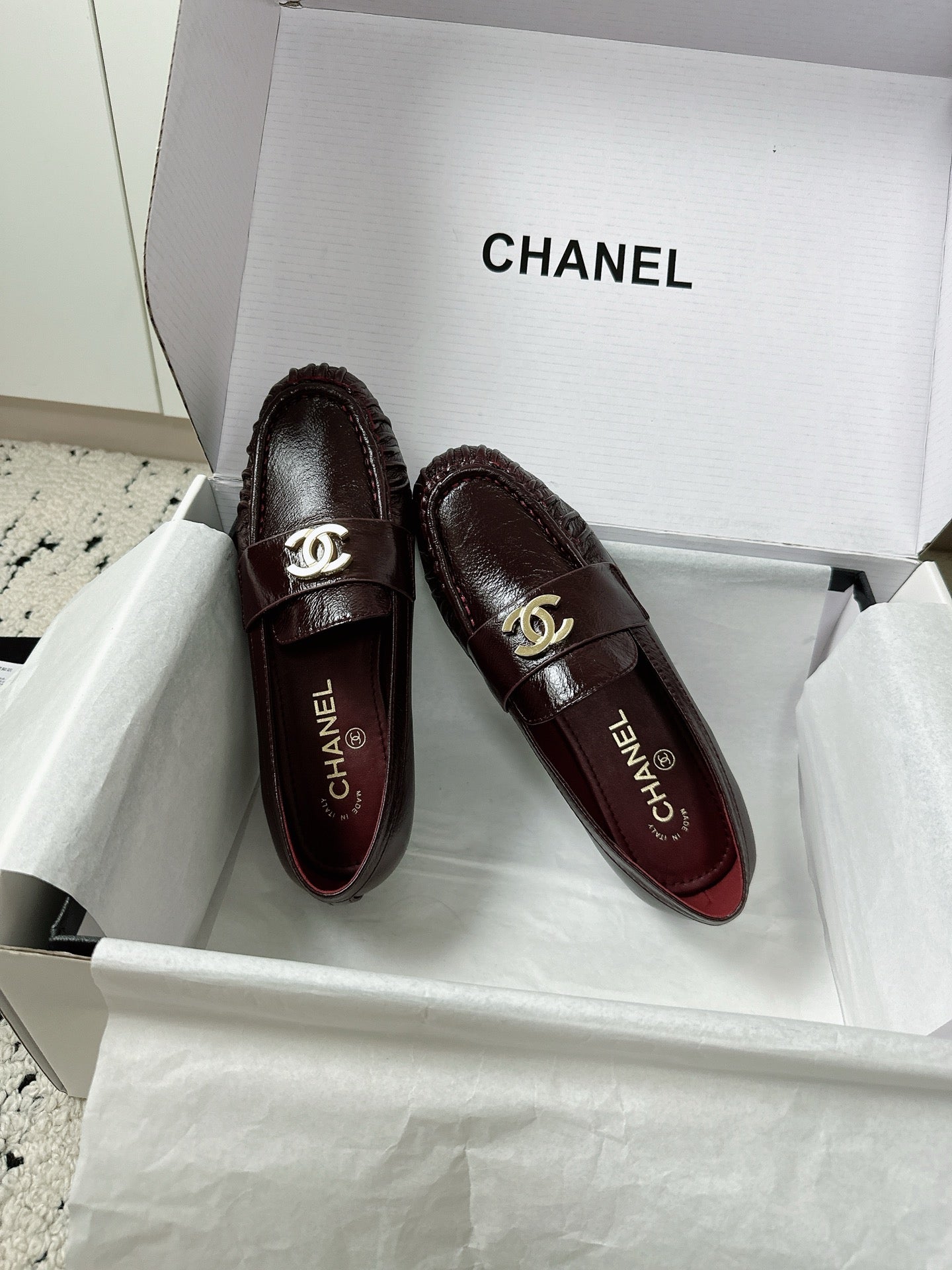 CC 26A Métiers d’art 2026 Loafer Burgundy Glossy Sheepskin 900704