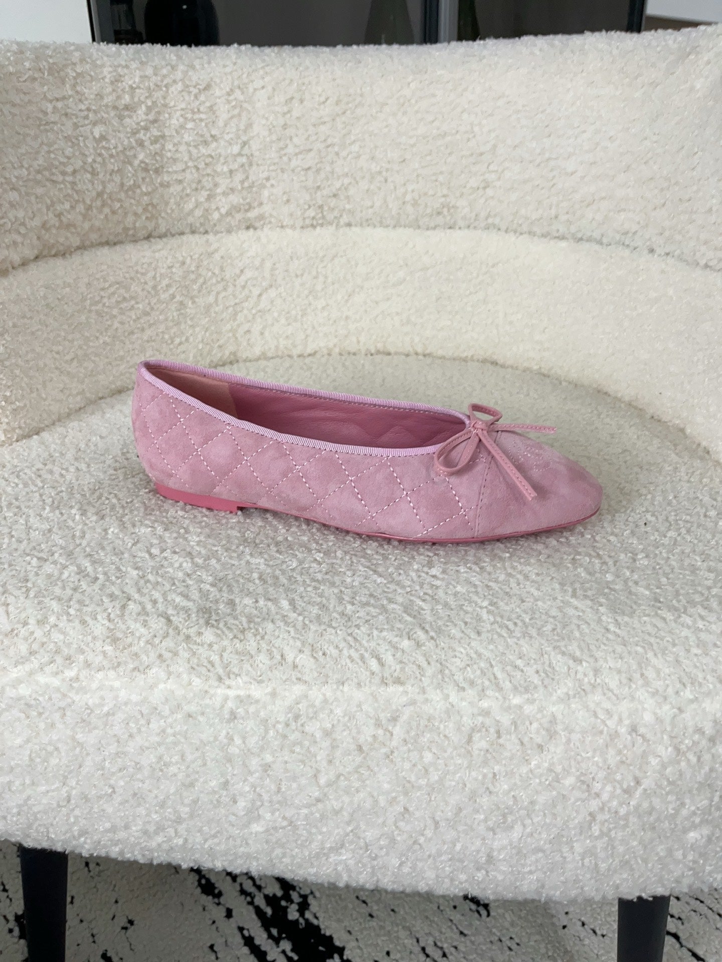 CC 26A Ballet Flat Light Pink Quited Suede 900739