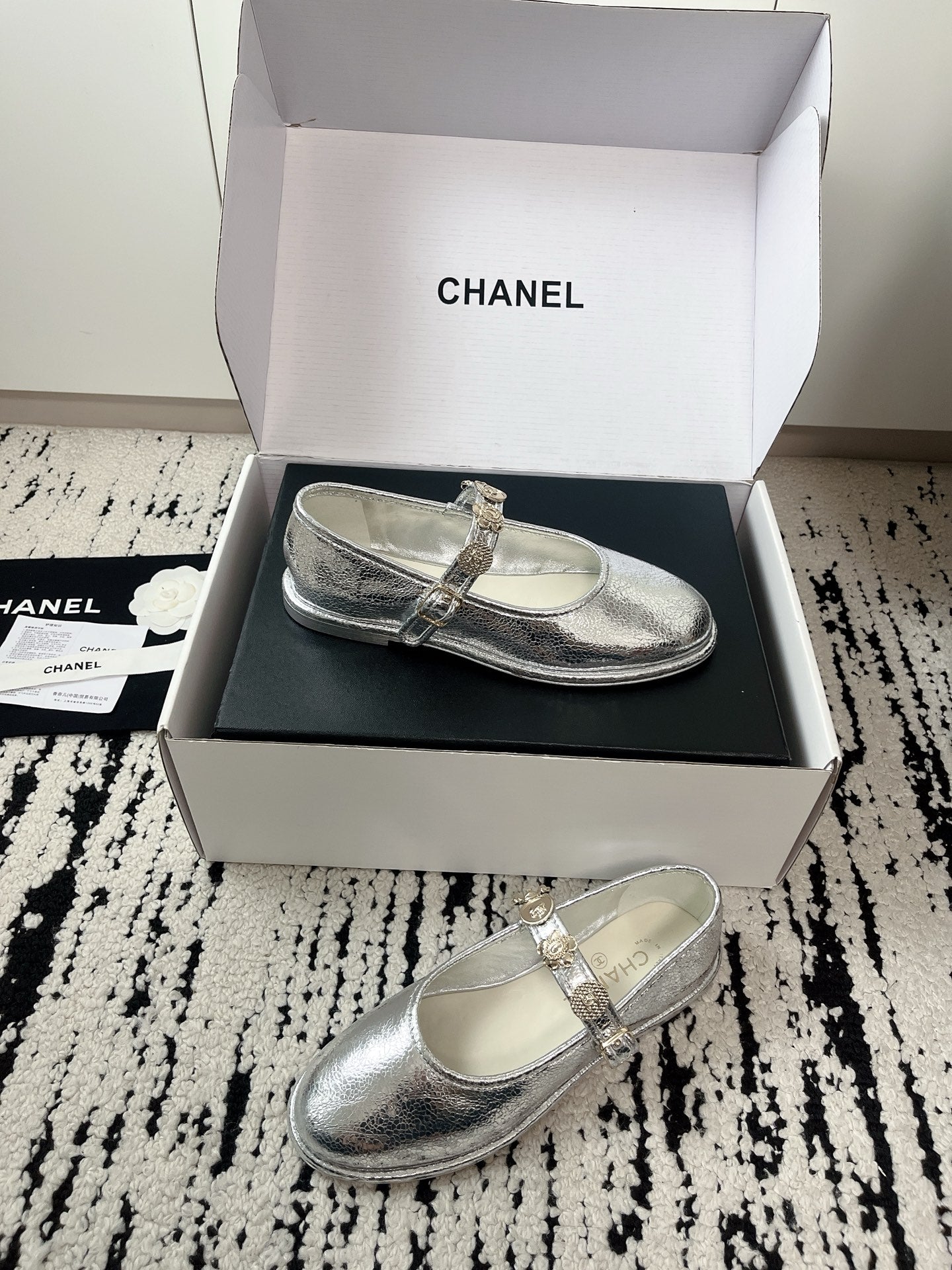 CC 26A Mary Jane Strap Sliver Sheepskin 900763