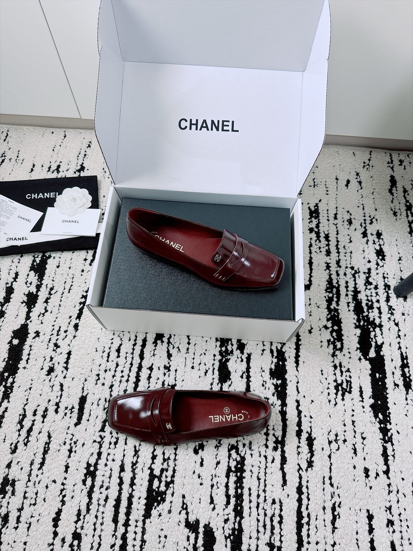 CC AW26 Mocassins Falt Bordeaux Shiny Leather 942739