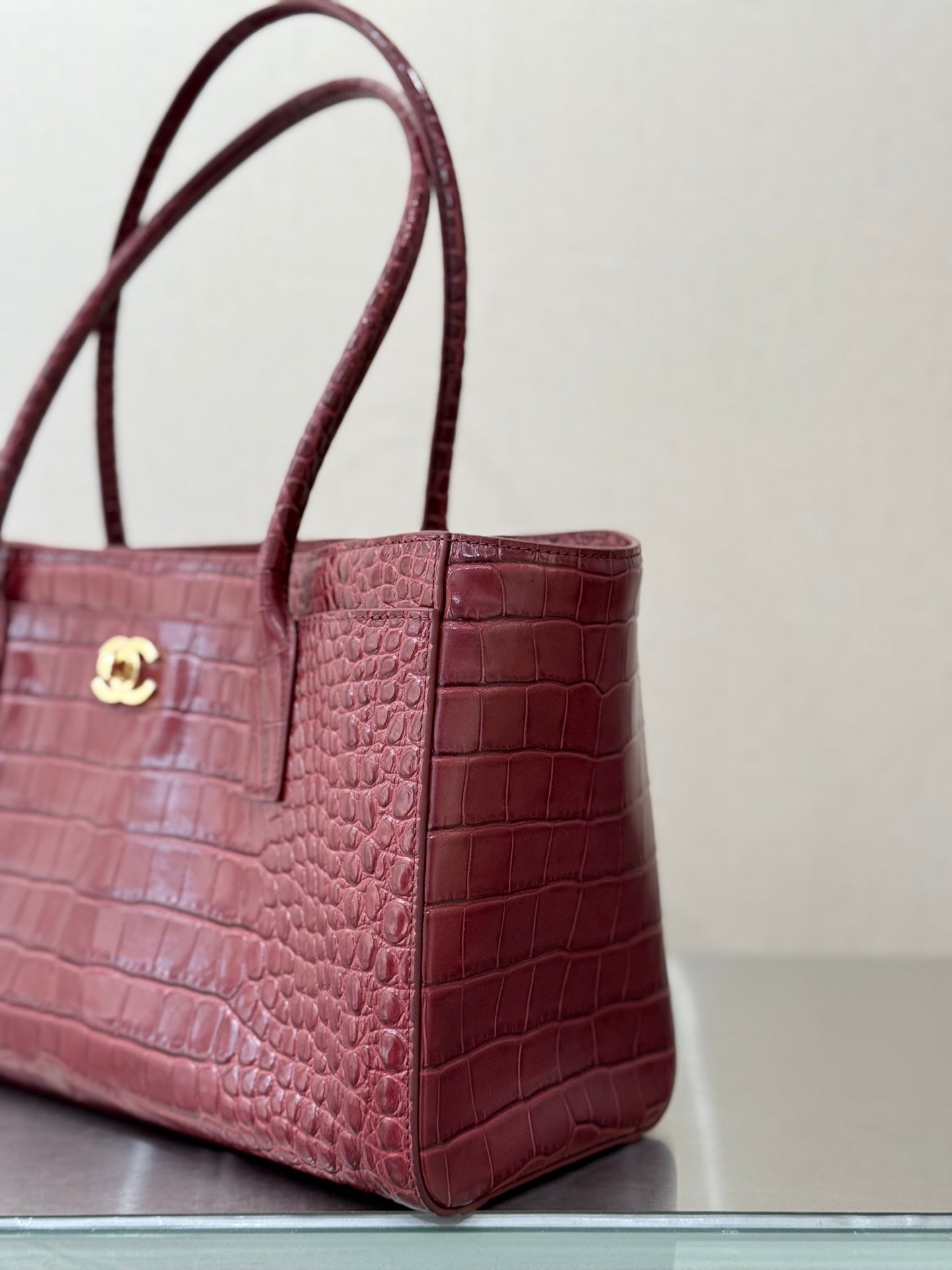CC 2026 Executive Cerf Tote Bag Burgundy Crocodile Embossed Leather