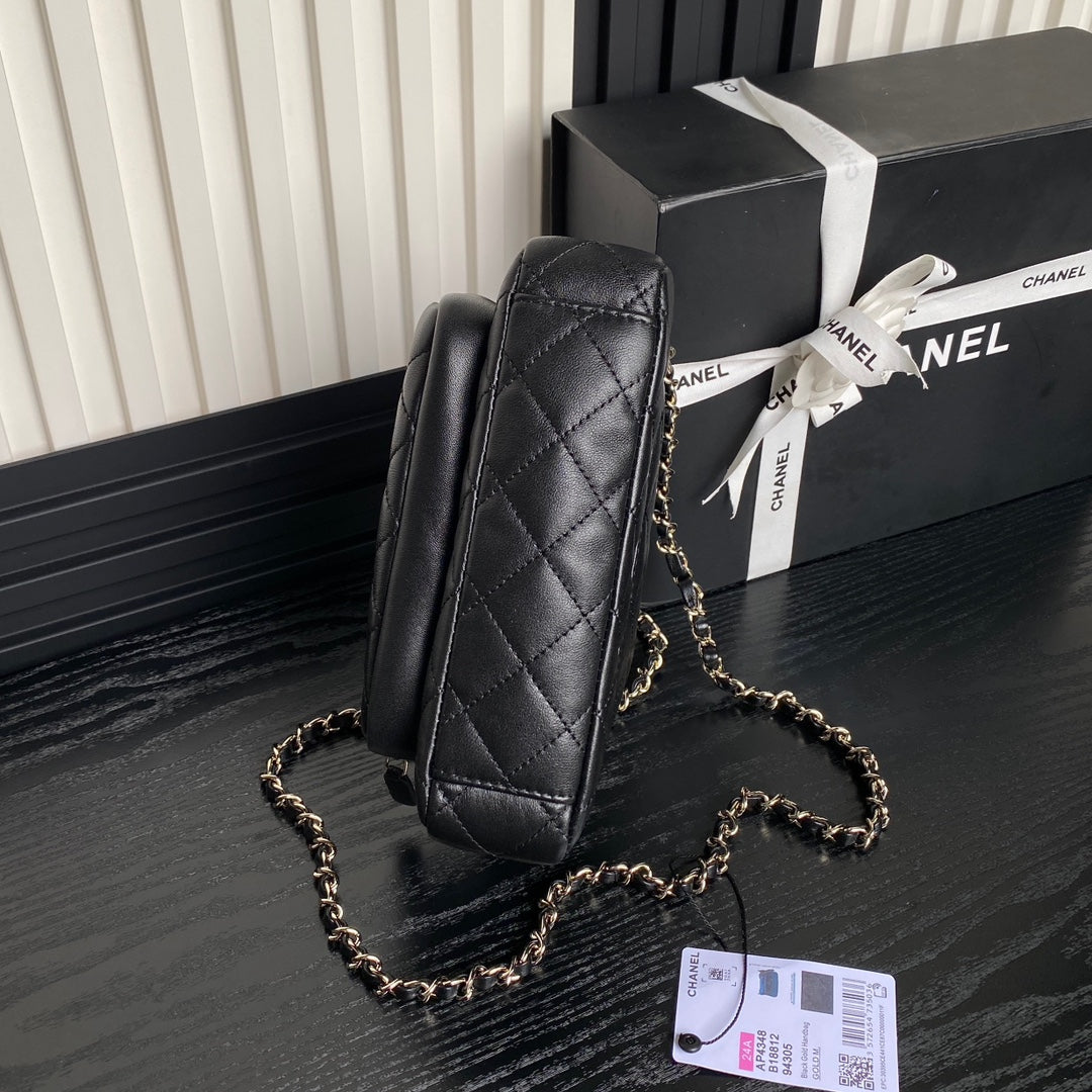 CC 25C Clutch With Strap 21cm Black Calfskin
