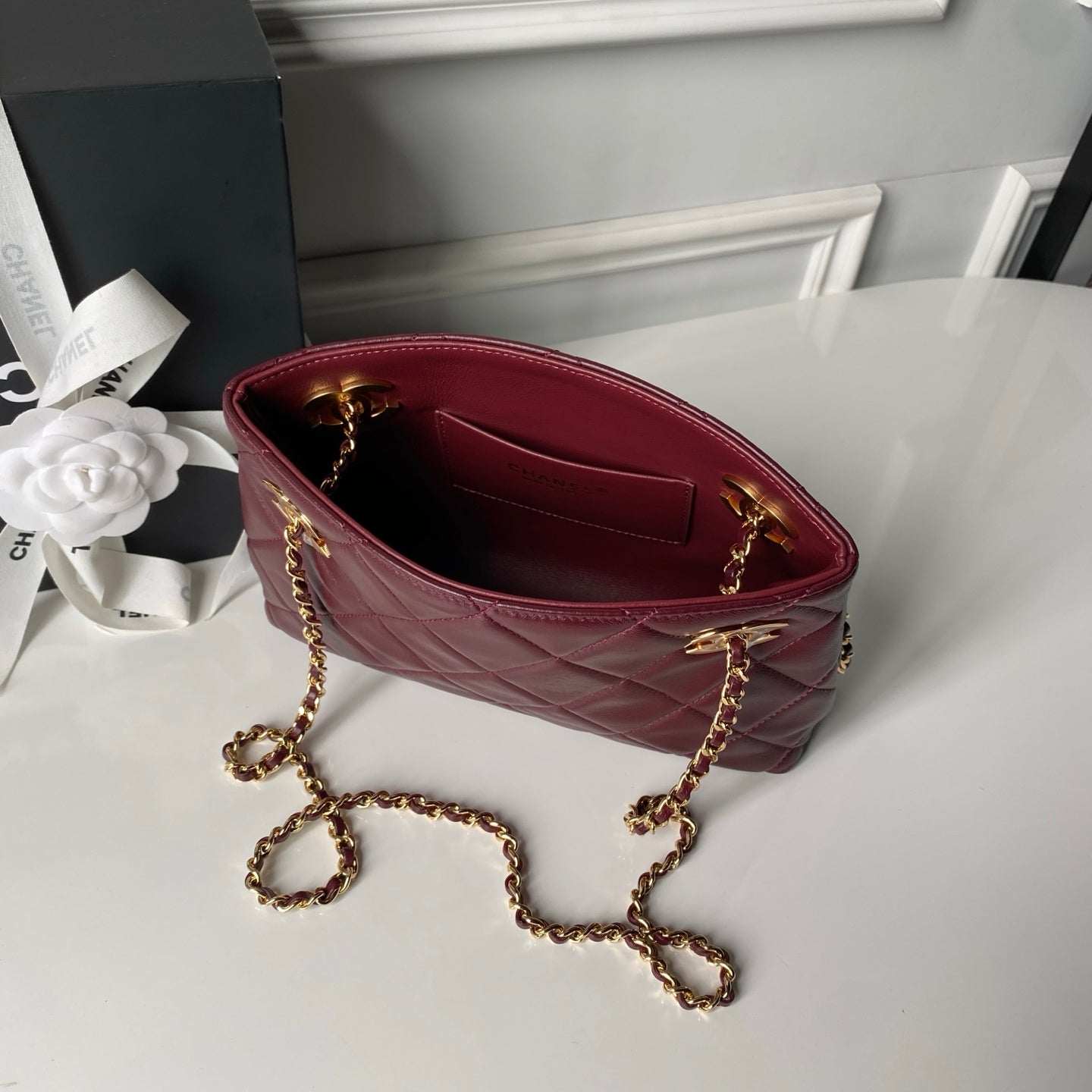 CC AS6248 Small Shopping 25cm Burgundy Sheepskin