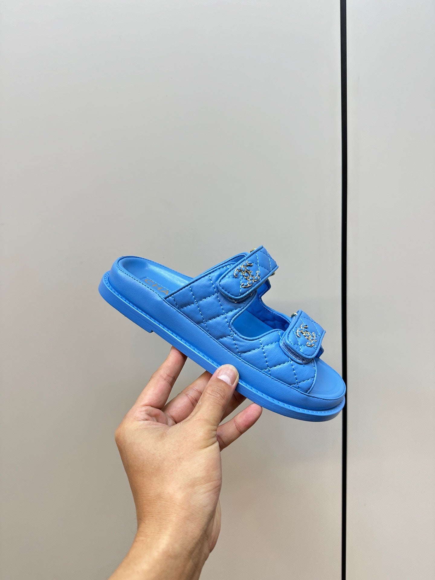 CC 26s Dad Sandal Bright Blue Sheepskin 965034