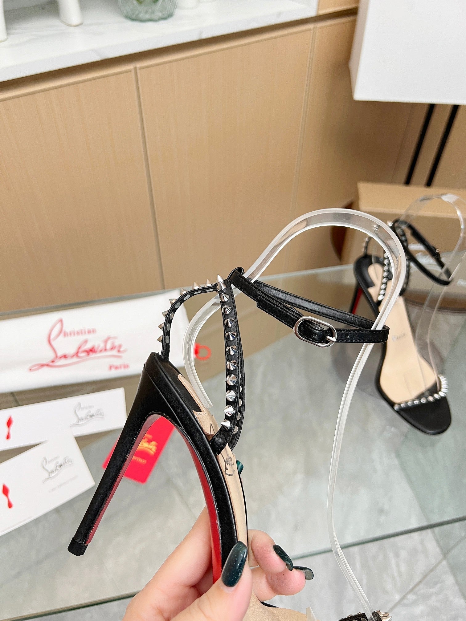 CL So Me 105 mm Strappy Sandals Black Imported Rivets with Sheepskin 251021