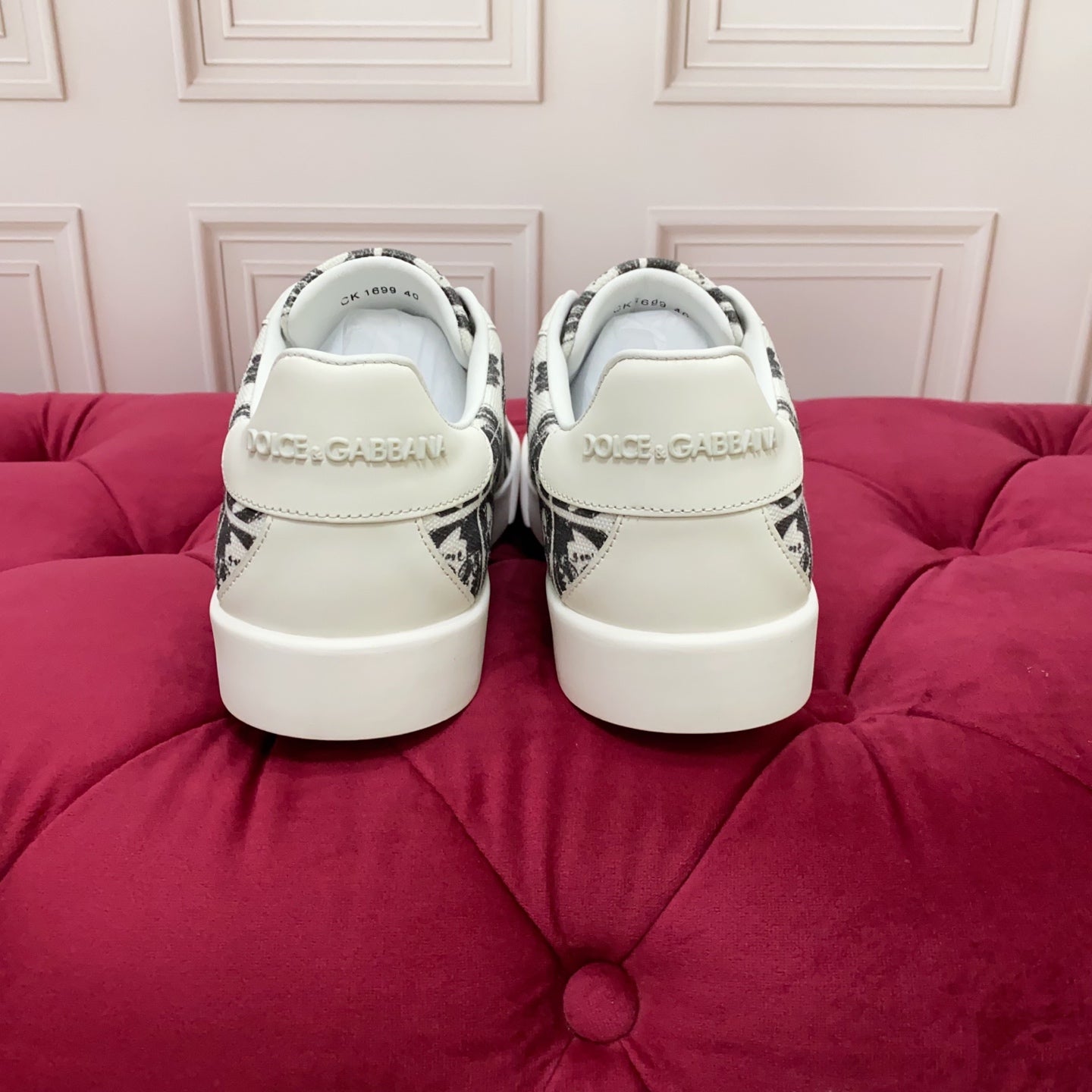 DC 25 Portofino Light Sneakers Black White Majolica-print & Sheepskin 333869