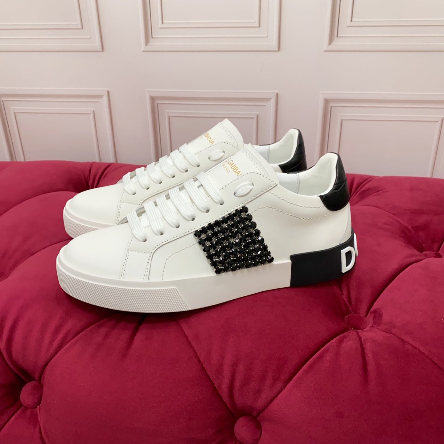 DC 25 Portofino Vintage Sneakers Black White Cowhide & Rhinestone Silk 333876