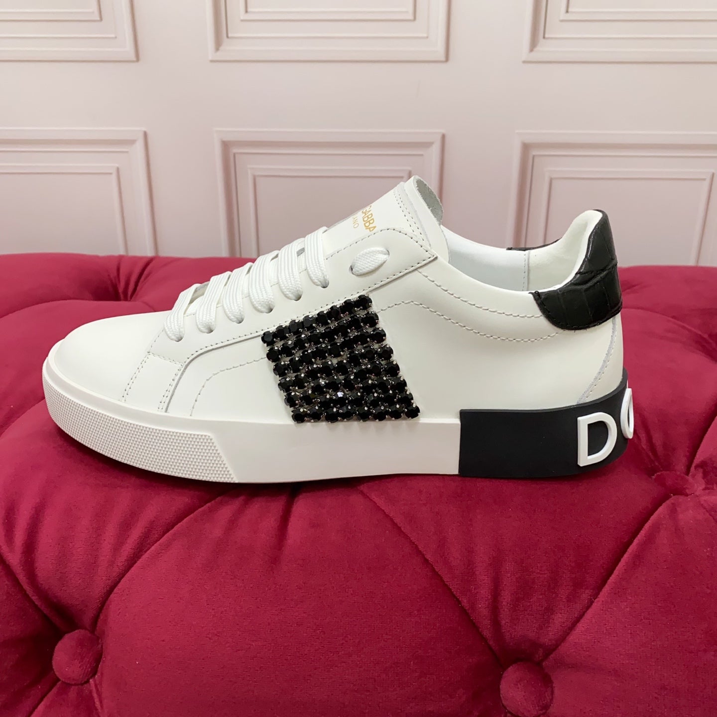 DC 25 Portofino Vintage Sneakers Black White Cowhide & Rhinestone Silk 333876