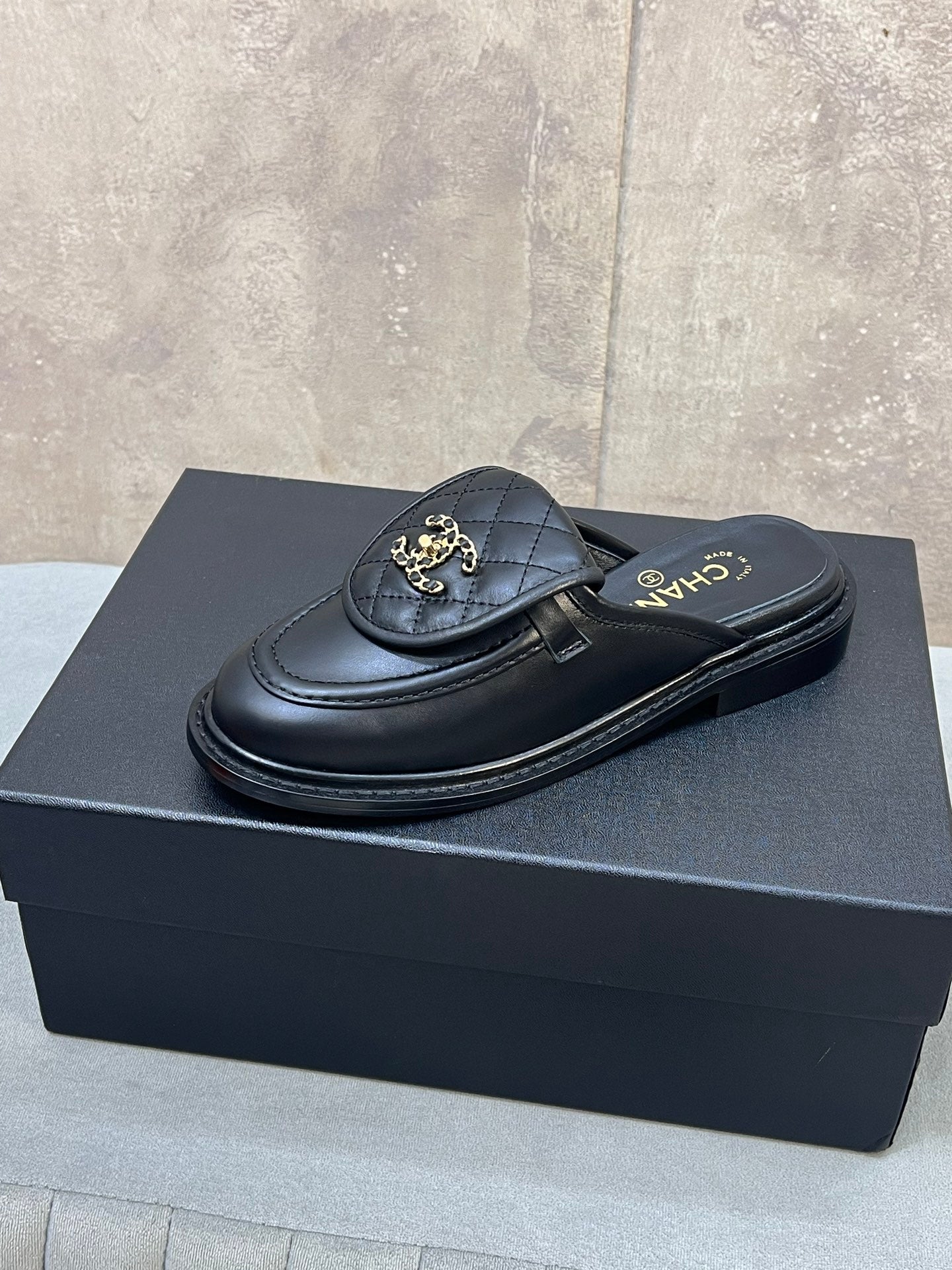 CC 26s Mule Loafers Black Calfskin With Quilted Flap