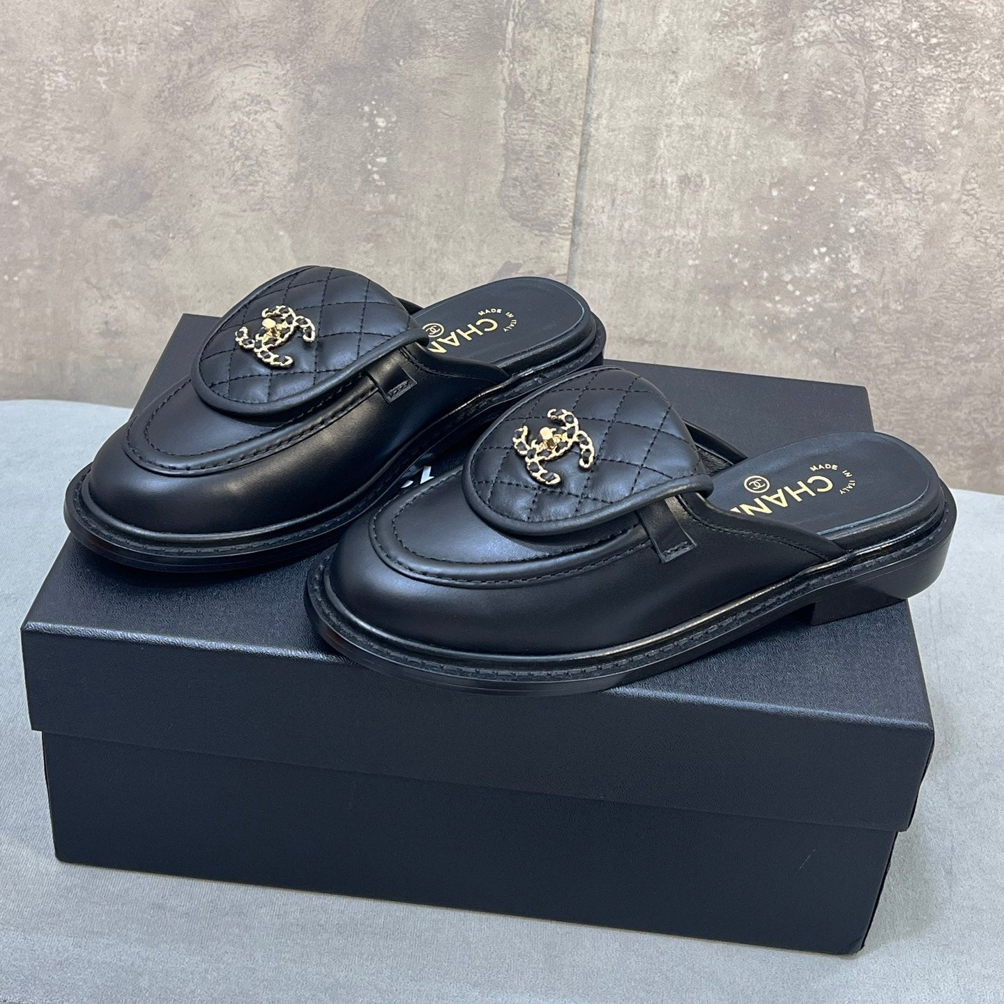CC 26s Mule Loafers Black Calfskin With Quilted Flap