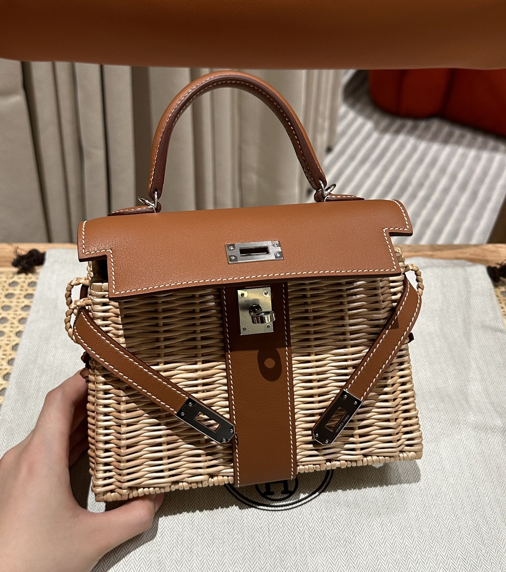 HM Kelly 20 Picnic Gold Bamboo And Rattan