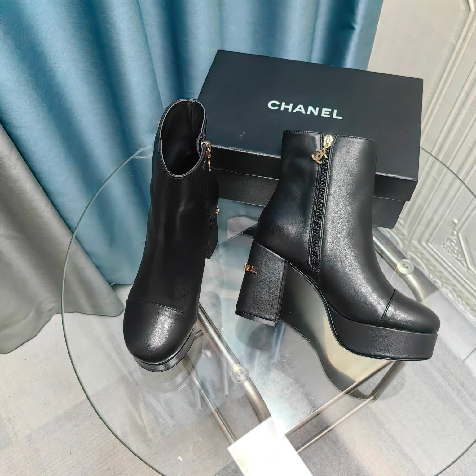 CC 25B Rhinestone Chunky Heel Ankle Boots 90mm Black Sheepskin 444302