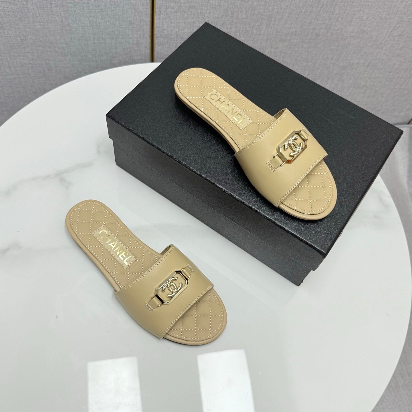 CC 25 Mule Sandals Beige Sheepskin 368800