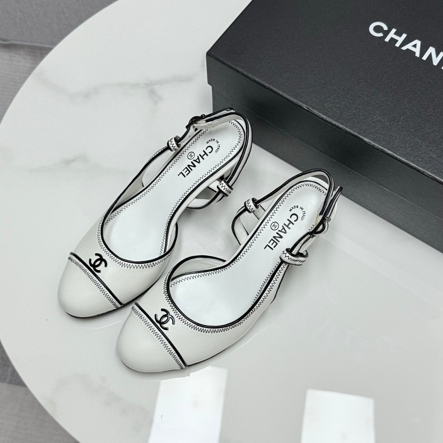 CC 25 Slingback 50mm White Black Sheepskin 368796