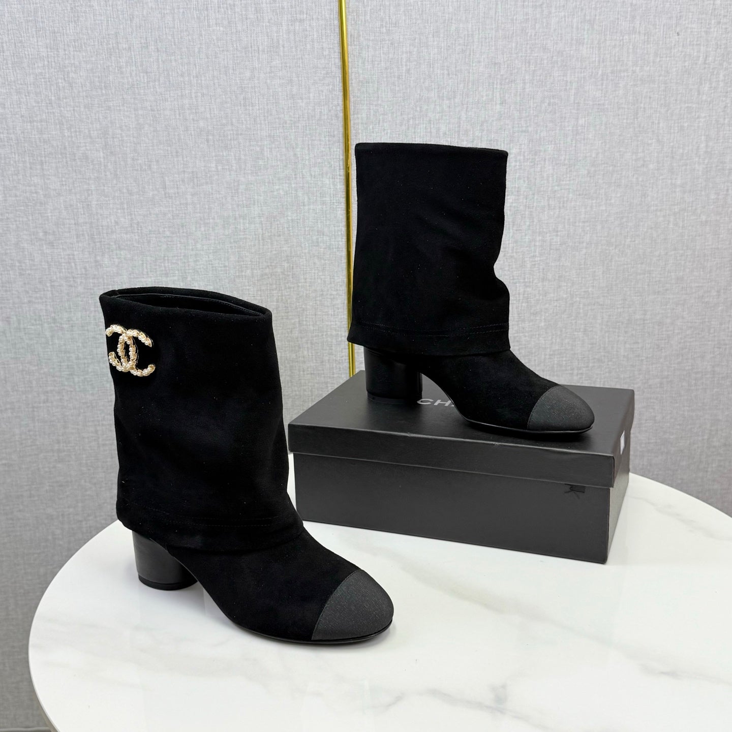 CC 25 Ankle Boot Black Suede Grosgrain 444487