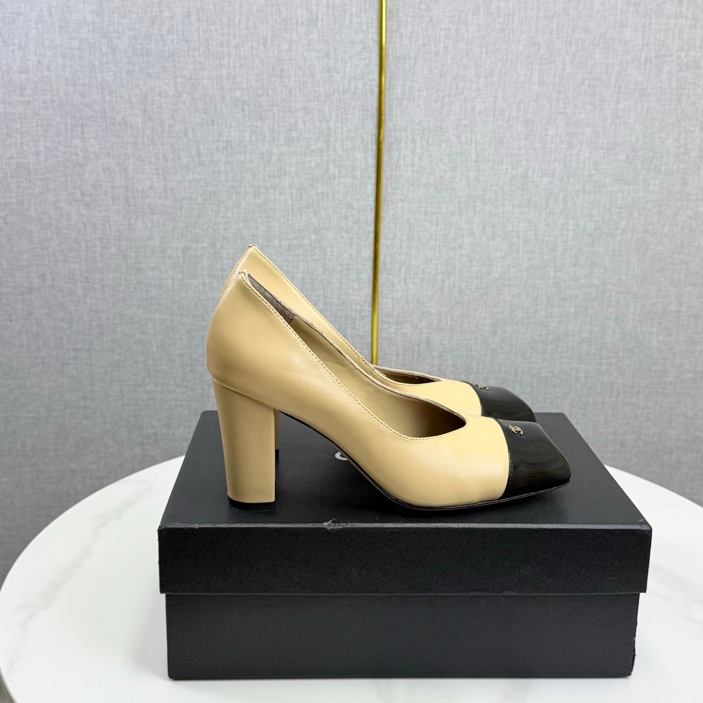 CC Square Toe Slingback Black Beige Sheepskin Patent Leather 541129