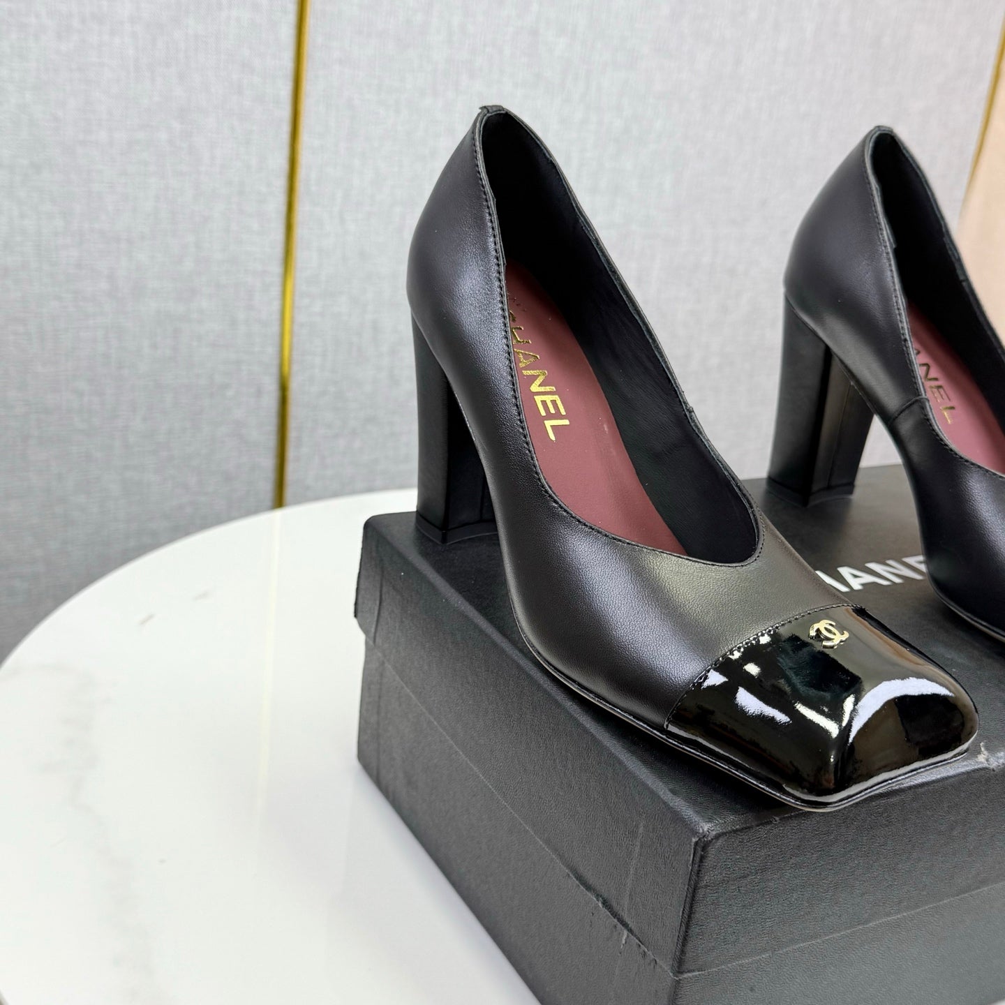 CC Square Toe Slingback Black Sheepskin Patent Leather 541131