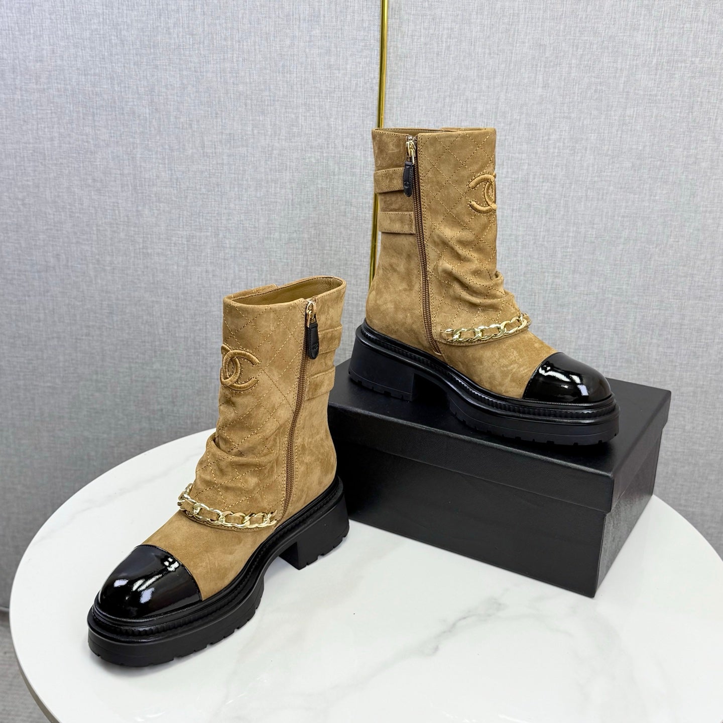 CC 25B AW Ankle Boots Black Brown Quited Suede Patent Leather 541069 GHW