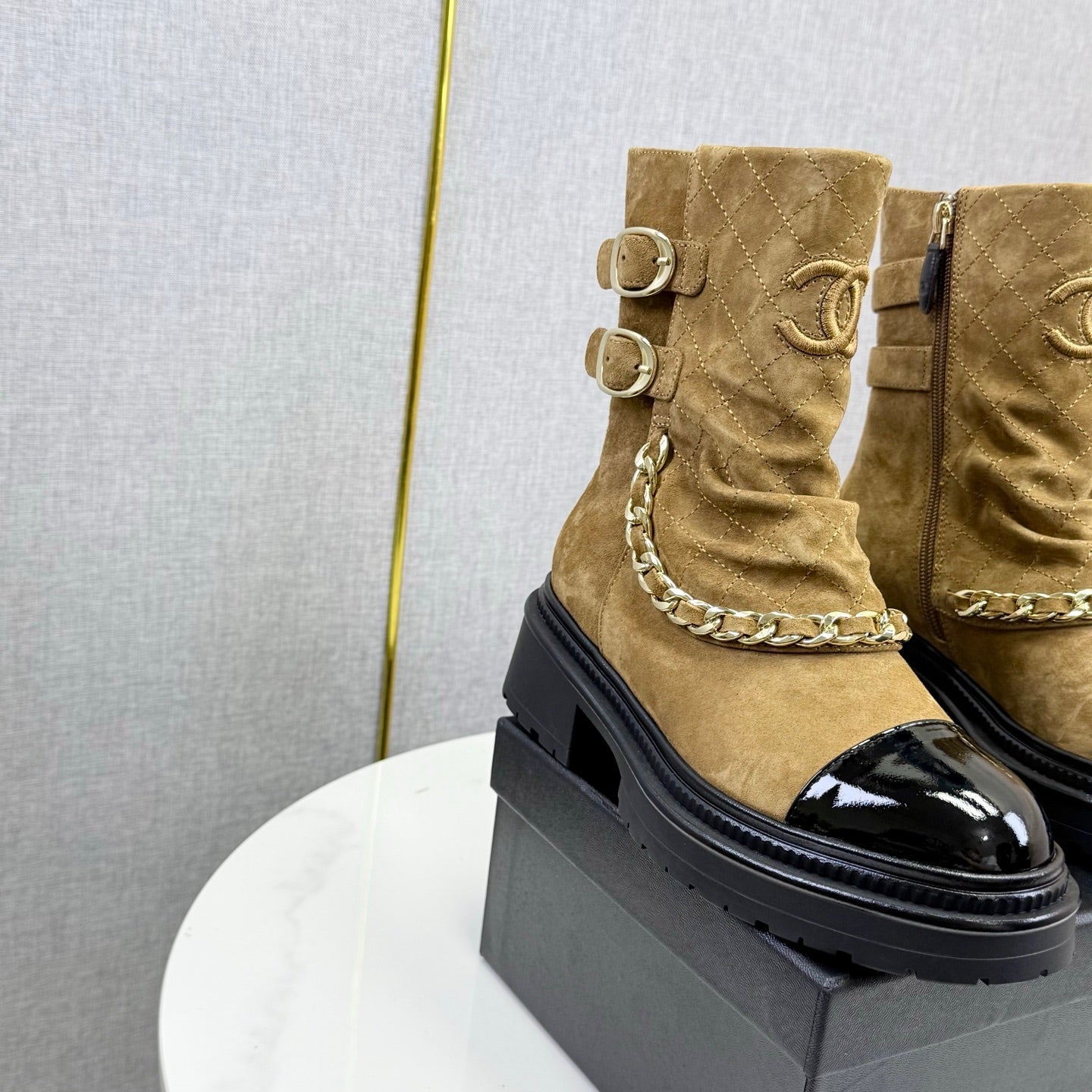 CC 25B AW Ankle Boots Black Brown Quited Suede Patent Leather 541069 GHW