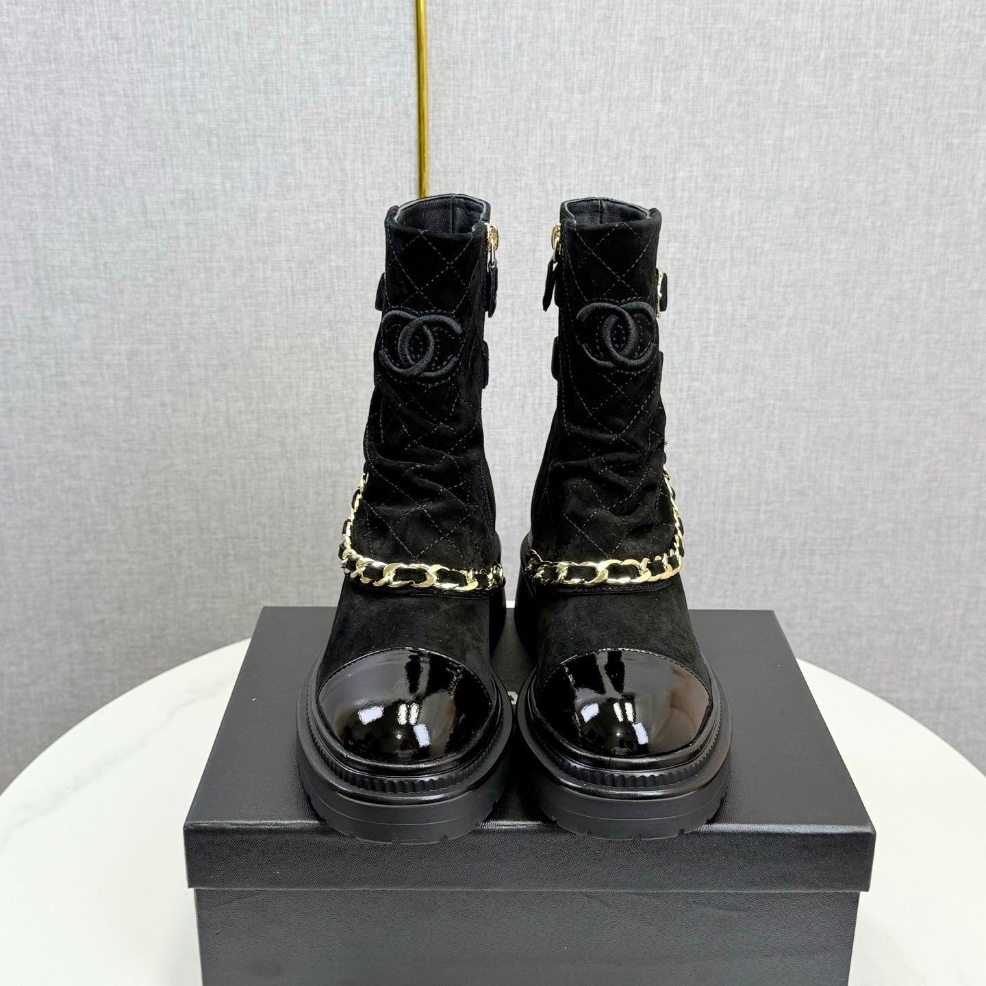 CC 25B AW Ankle Boots Black Quited Suede Patent Leather 541070 GHW