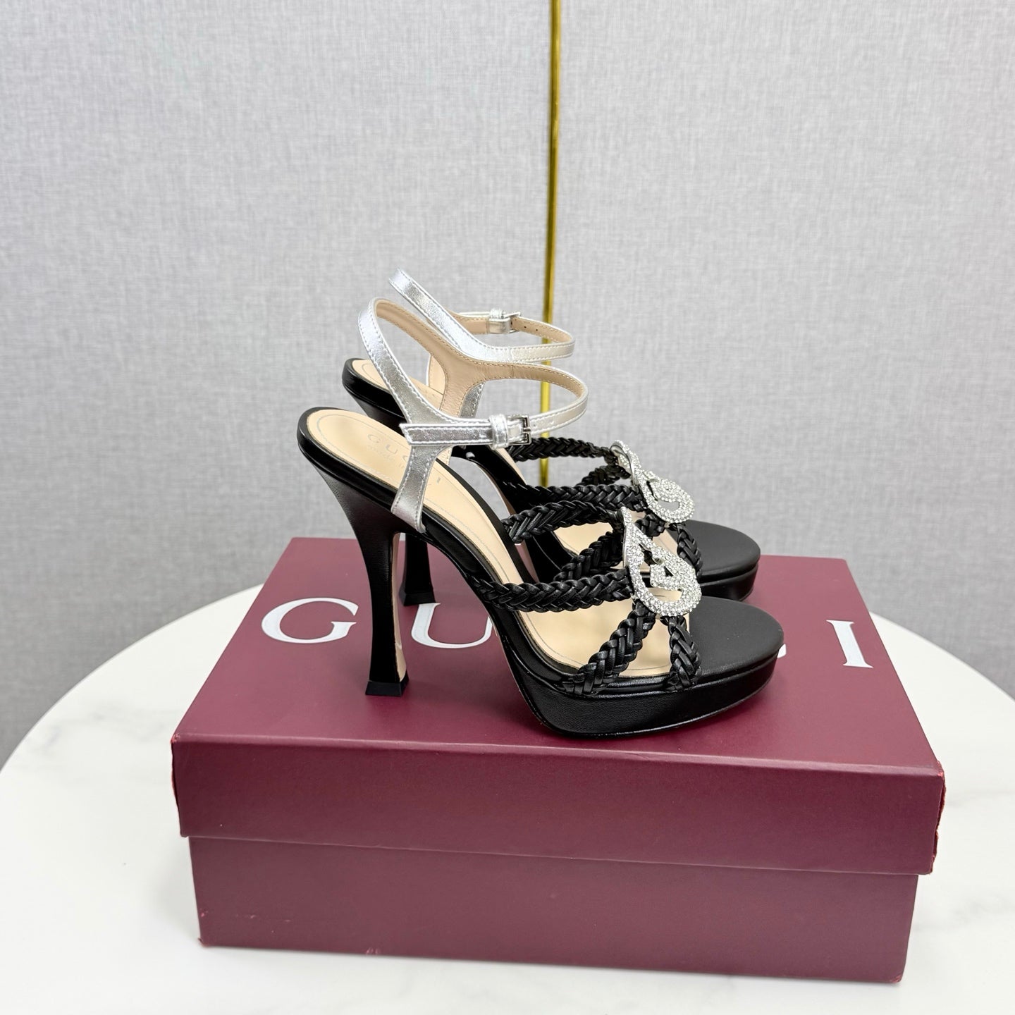 GG 26s Sandals 10.5cm With Crystal Interlocking G Black Leather 639953