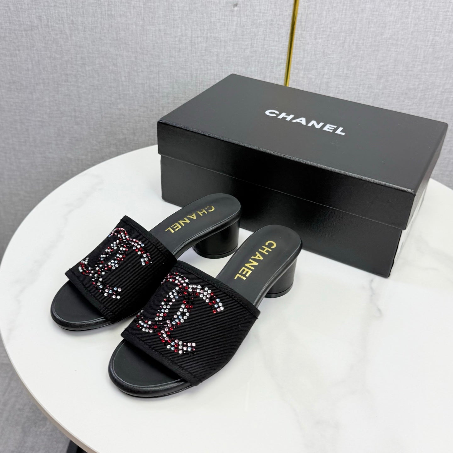 CC 26SS Sandals Black Canvas Sheepskin 639894