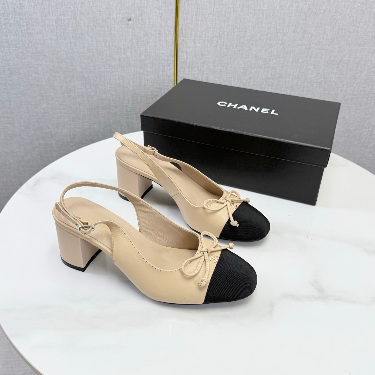 CC 26s Slingback Heels 45 Mm In Beige Lambskin And Fabric