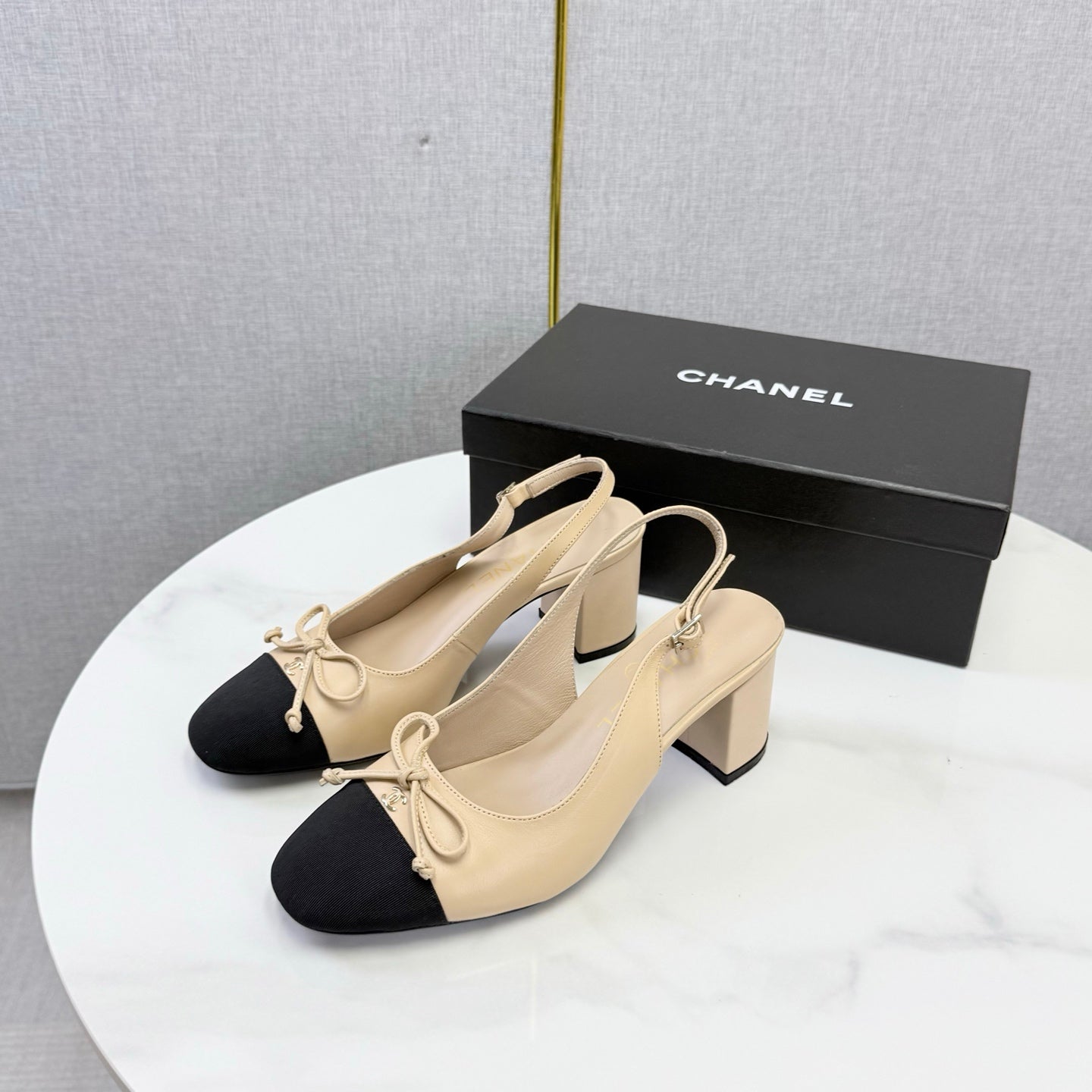 CC 26s Slingback Heels 45 Mm In Beige Lambskin And Fabric