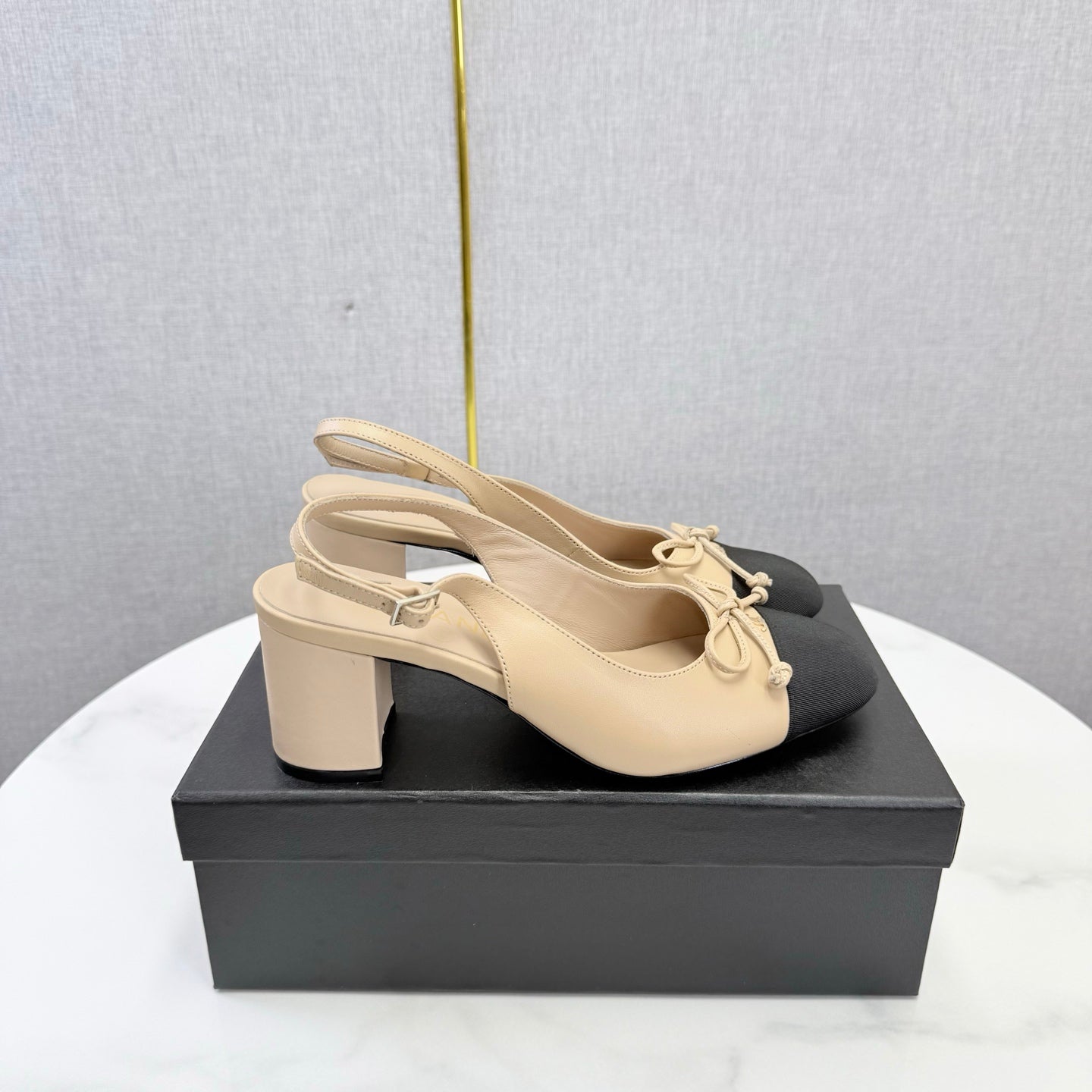 CC 26s Slingback Heels 45 Mm In Beige Lambskin And Fabric