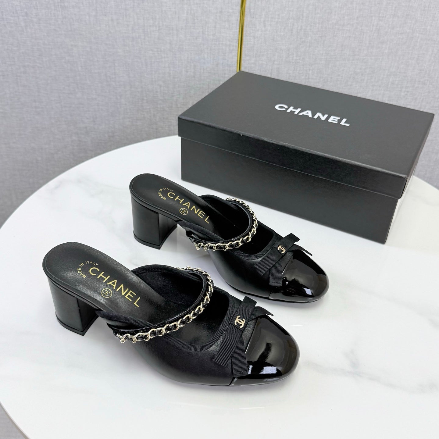 CC 26s High Heel Mules 4.5cm Black Lambskin Patent Leather