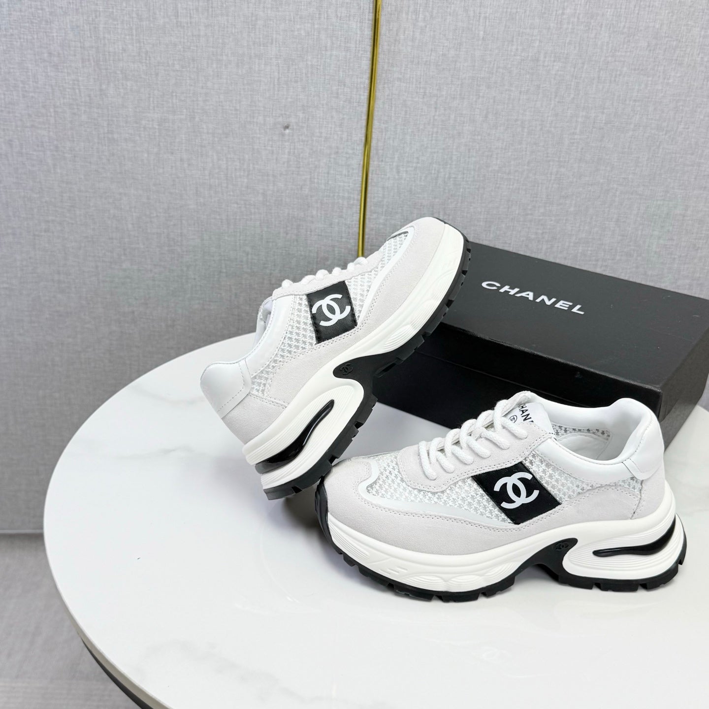 CC 26s Runners Sneakers White Mesh Suede Suede